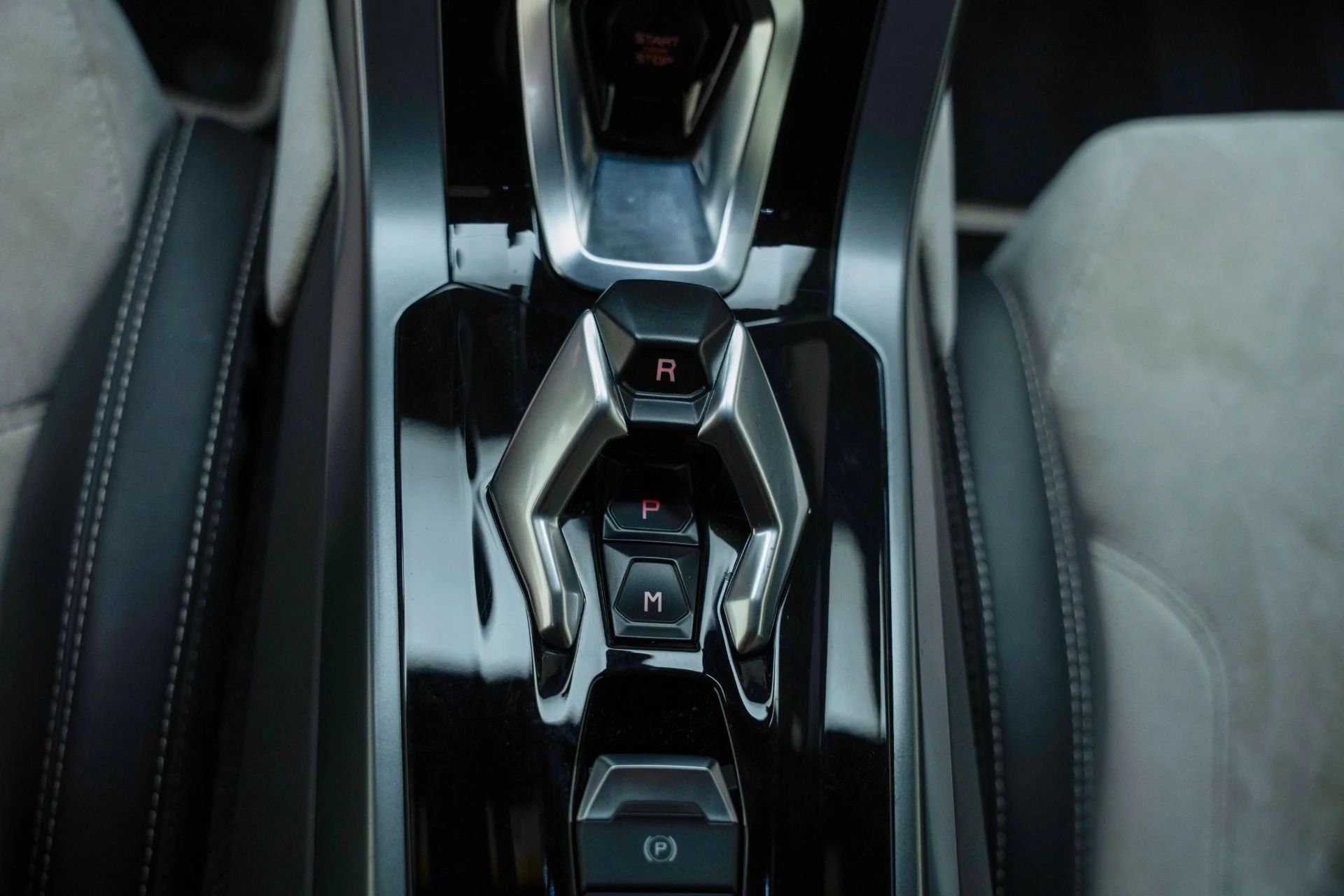 mph039_40566302_Used_2016_Lamborghini_Huracan_LP_580_2_1782242237_f64b1396b9