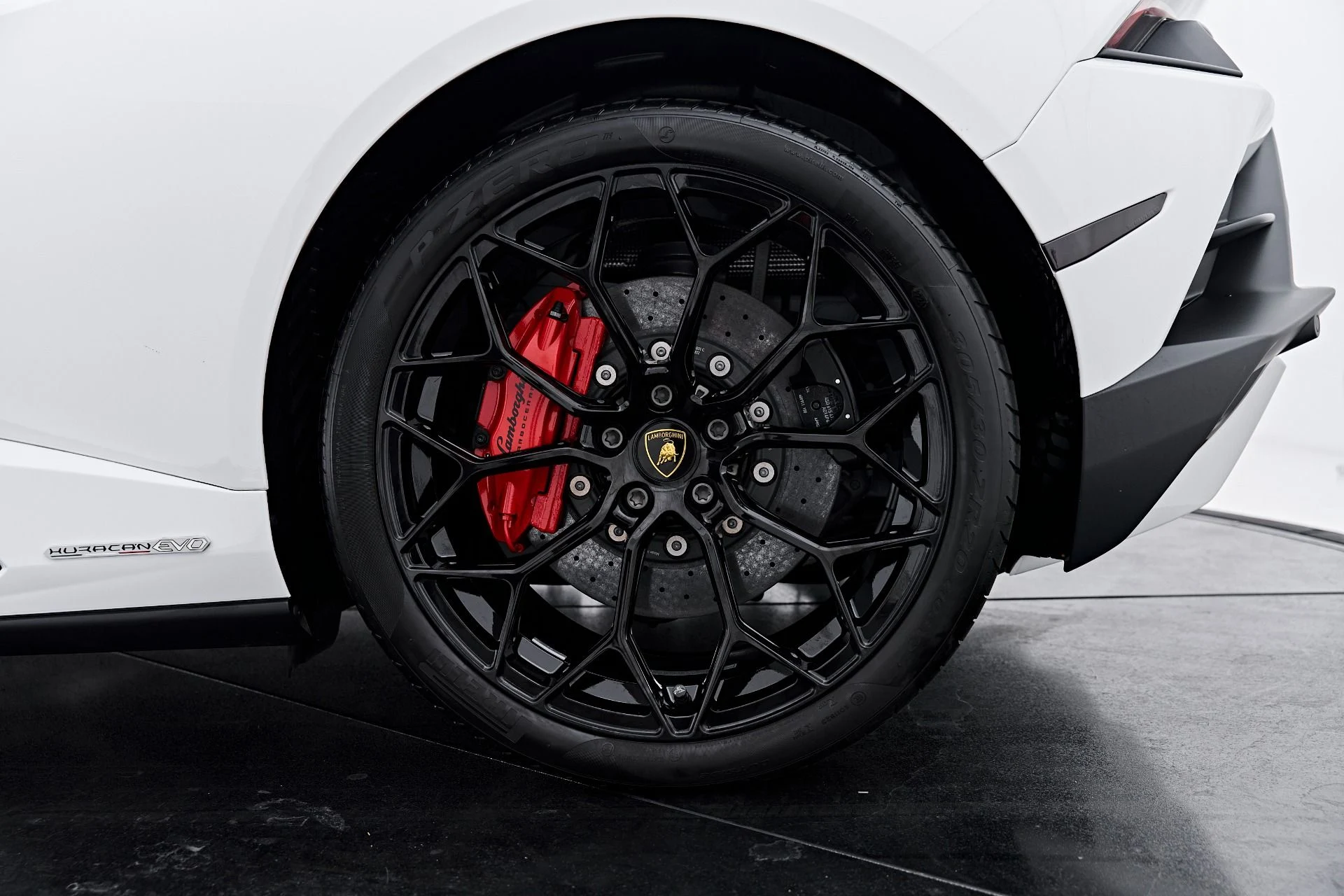 mph039_4086479225_Used_2024_Lamborghini_Huracan_EVO_Base_1791337134_badc6816e4