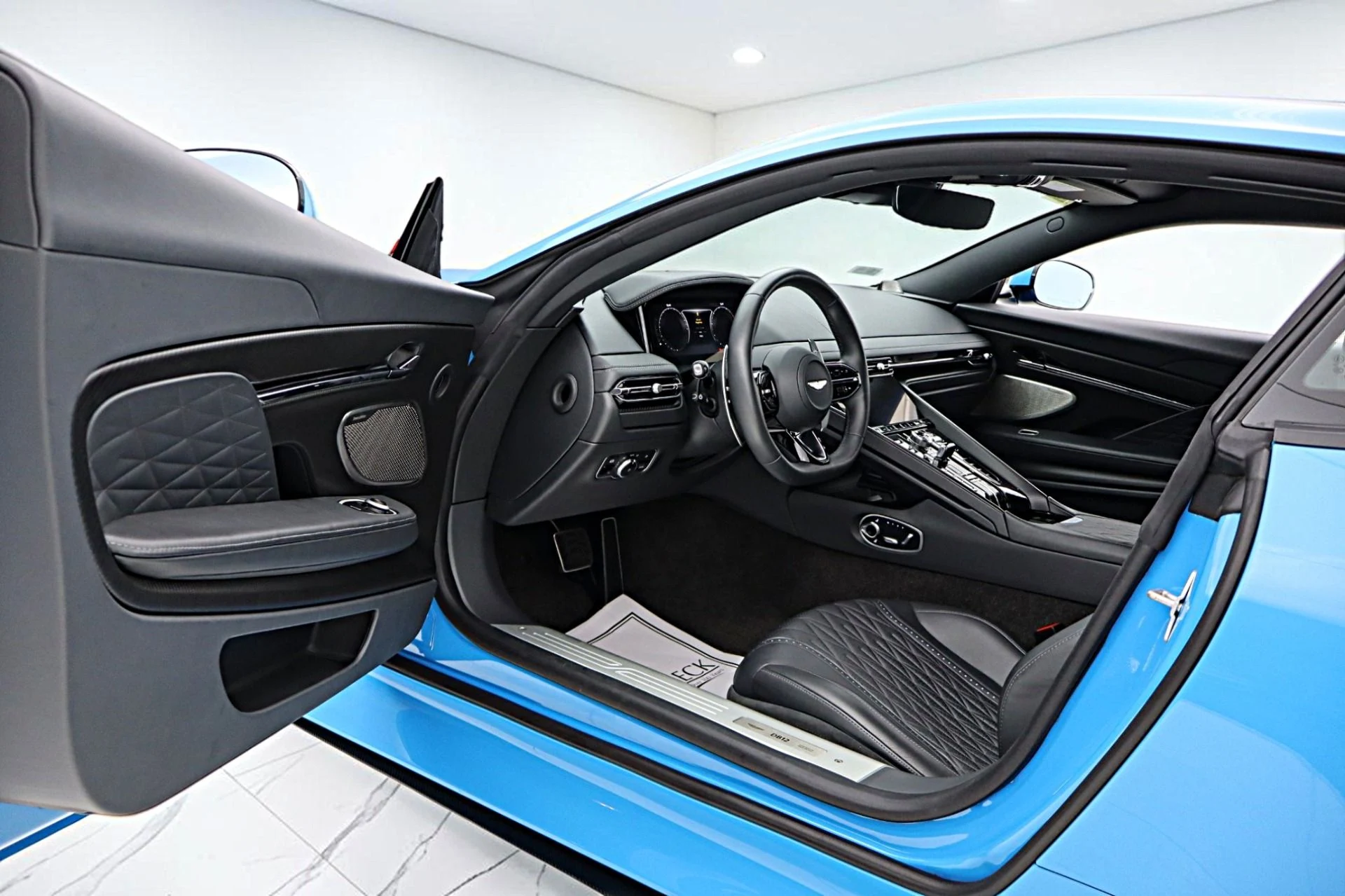 mph039_4087091091_Used_2024_Aston_Martin_DB_12_Coupe_LEASE_OPTIONS_AVAILABLE_aabe149527