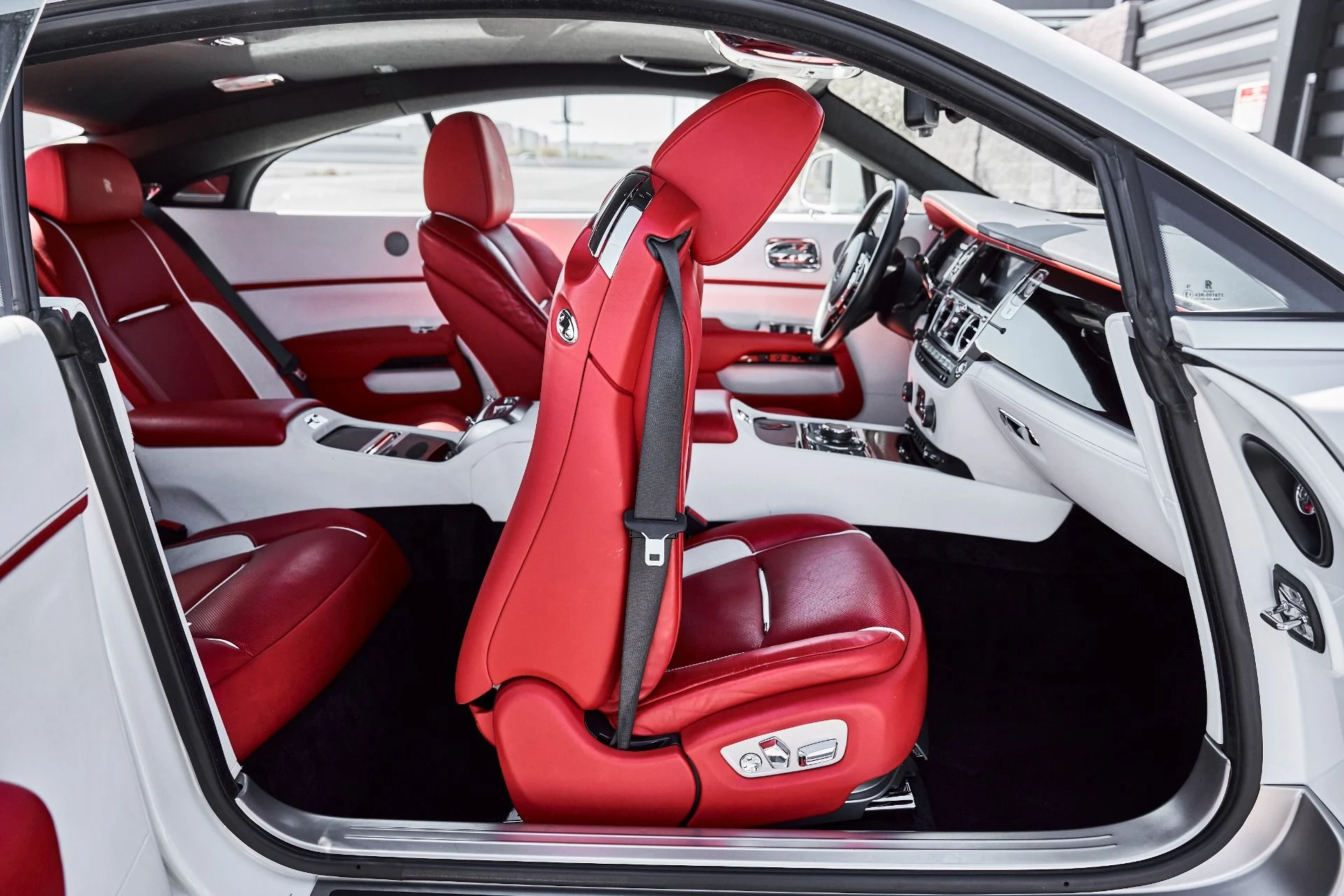 mph039_4090460986_Used_2020_Rolls_Royce_Wraith_Base_1775285208_1343f7a5f7