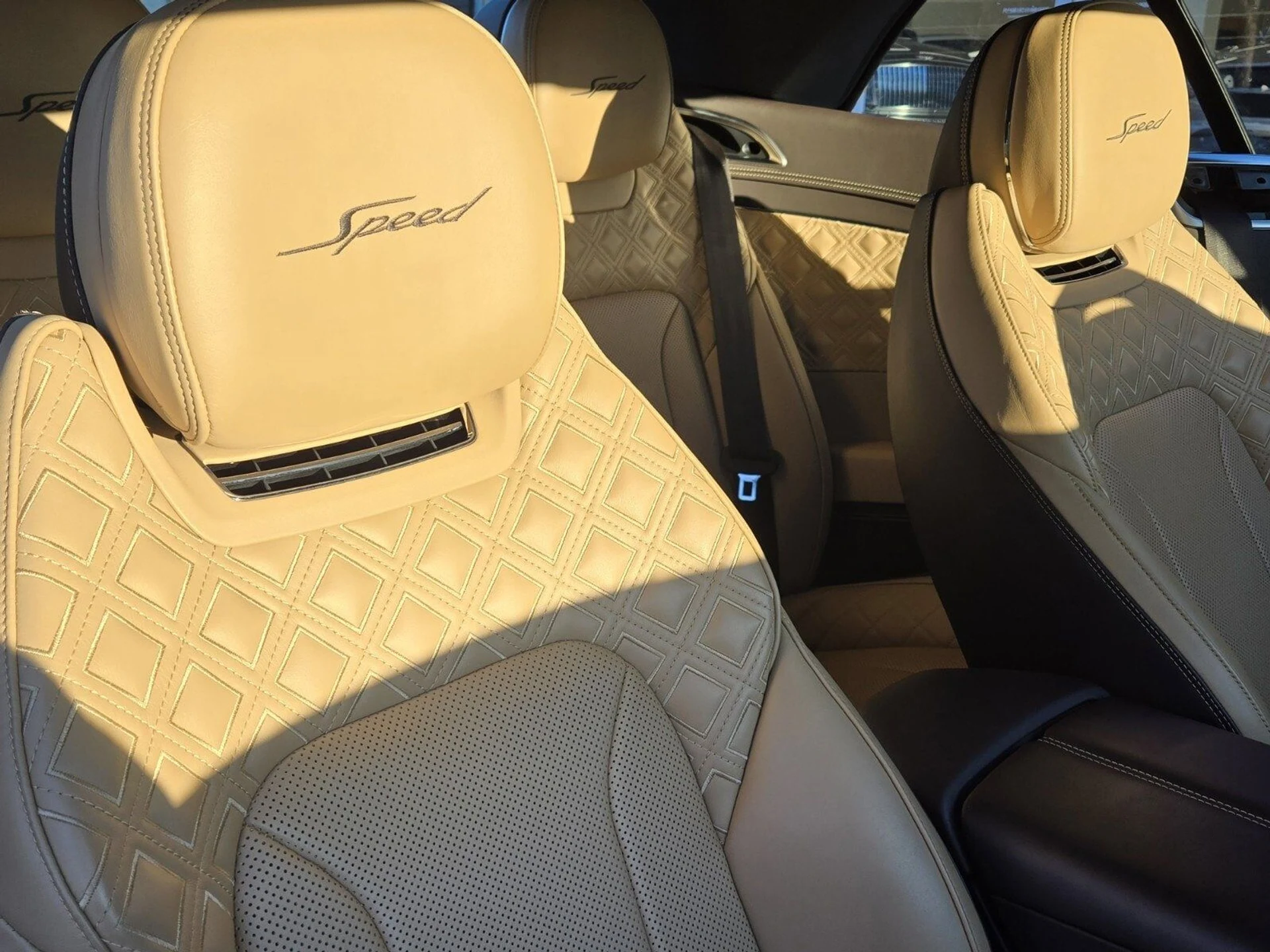 mph039_4097845554_59eb12d34693a1fd208c1f165fca54e5x_3518600cdf