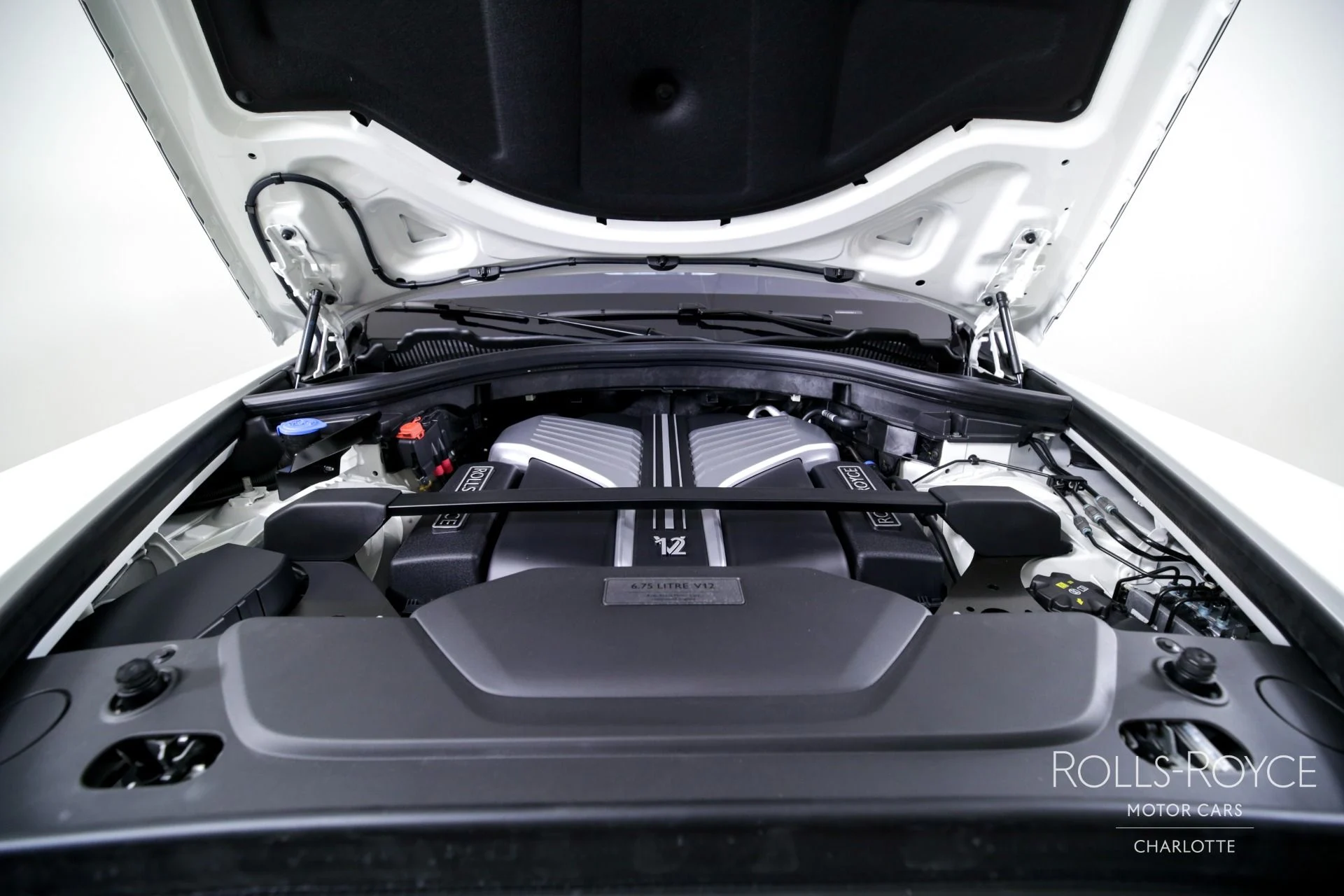 mph039_4118747777_Used_2025_Rolls_Royce_Cullinan_1732209610_89905c6625