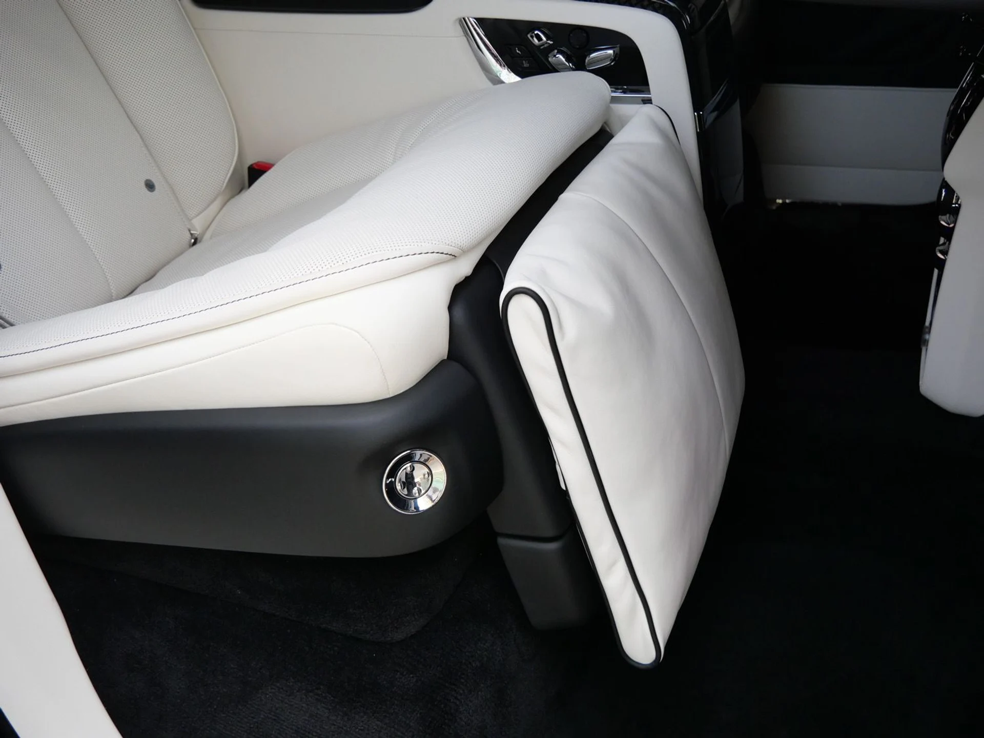 mph039_4126000213_3fac4c986f8ce03b45cd122a2d6af69ax_0a0666c27b