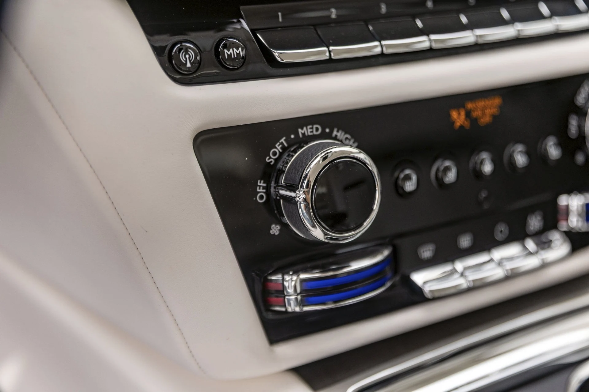 mph039_4133336570_Hi_Tech_Luxury_Imports_LLC_SCA_13_GZ_09_TU_235637_image_39_4641c9cb60
