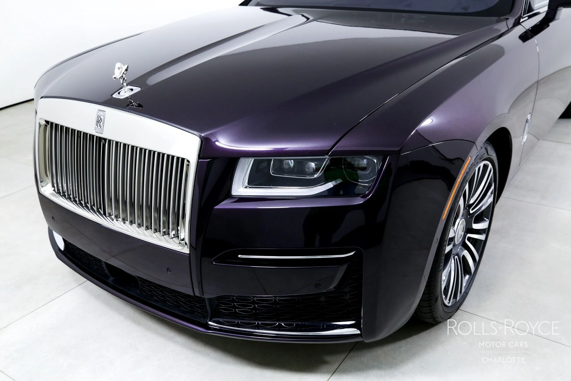 mph039_4135936173_Used_2024_Rolls_Royce_Ghost_1745266805_a22a45dc24