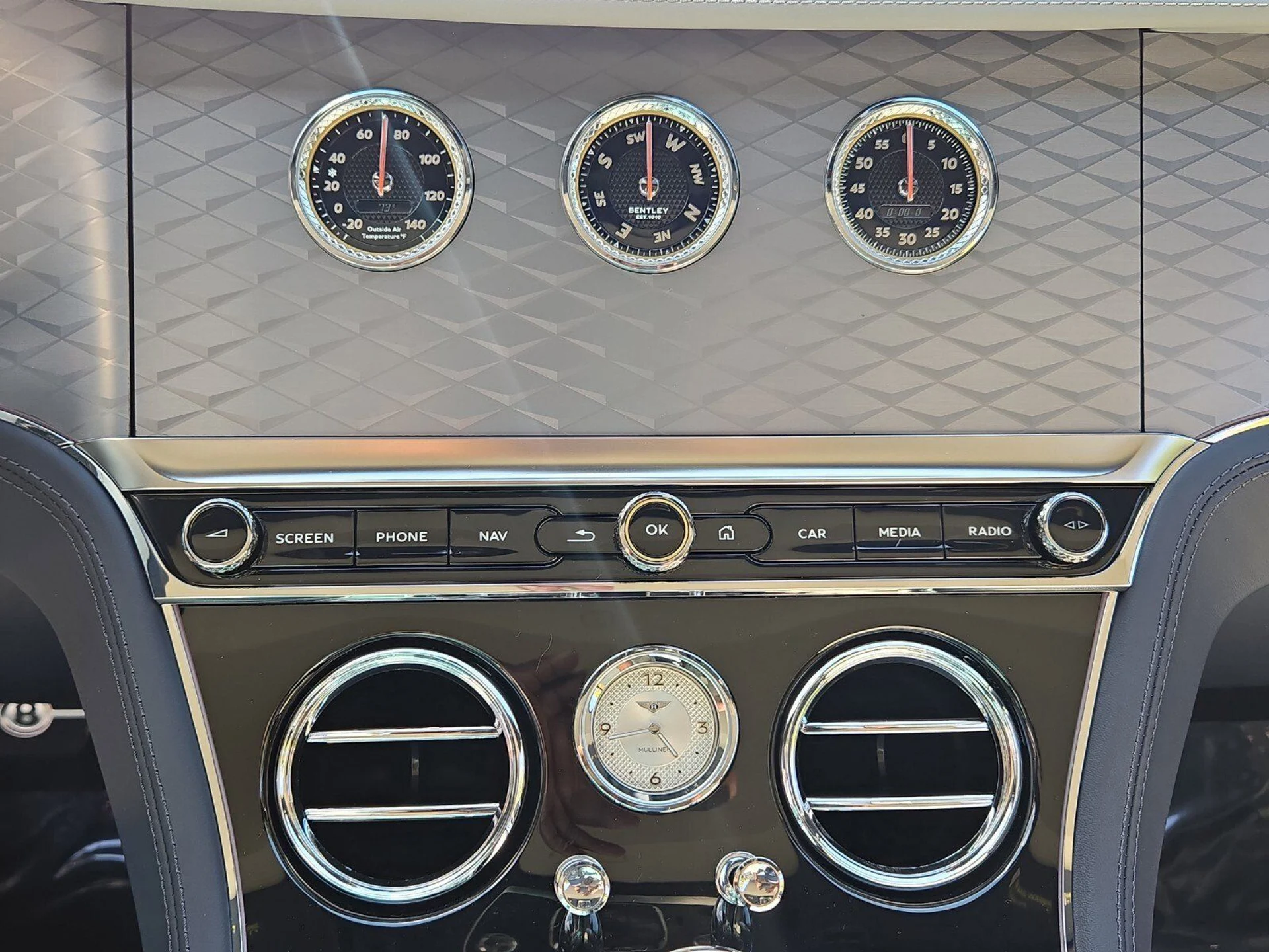 mph039_41425791_0c5d22f6107700914f7648d4b948d21bx_195db7f2f7