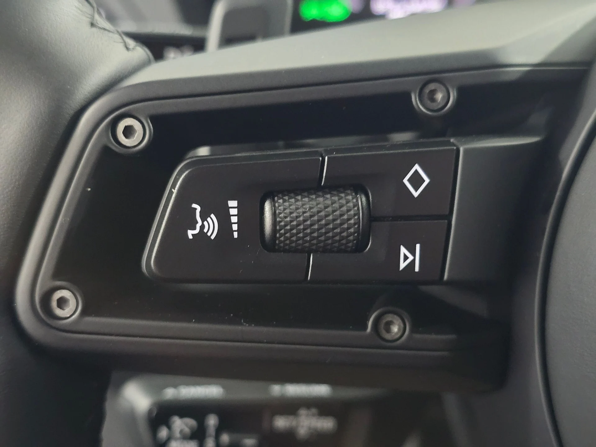 mph039_4166428863_c9b49afc7f4bbed099991651c7188da0x_28ce6f7d87