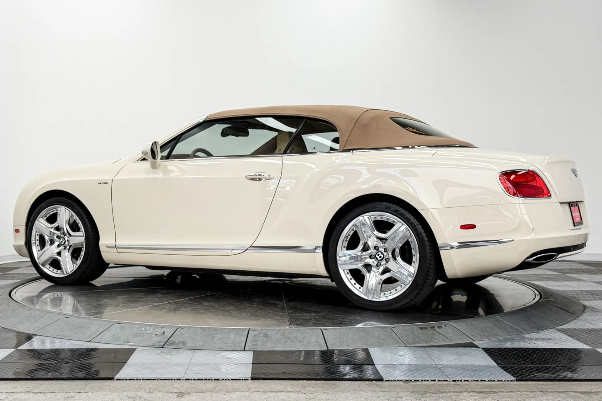 mph039_4175611022_Used_2015_Bentley_Continental_GTC_W12_Mulliner_Driving_Specification_1785534875_1f68d9a668