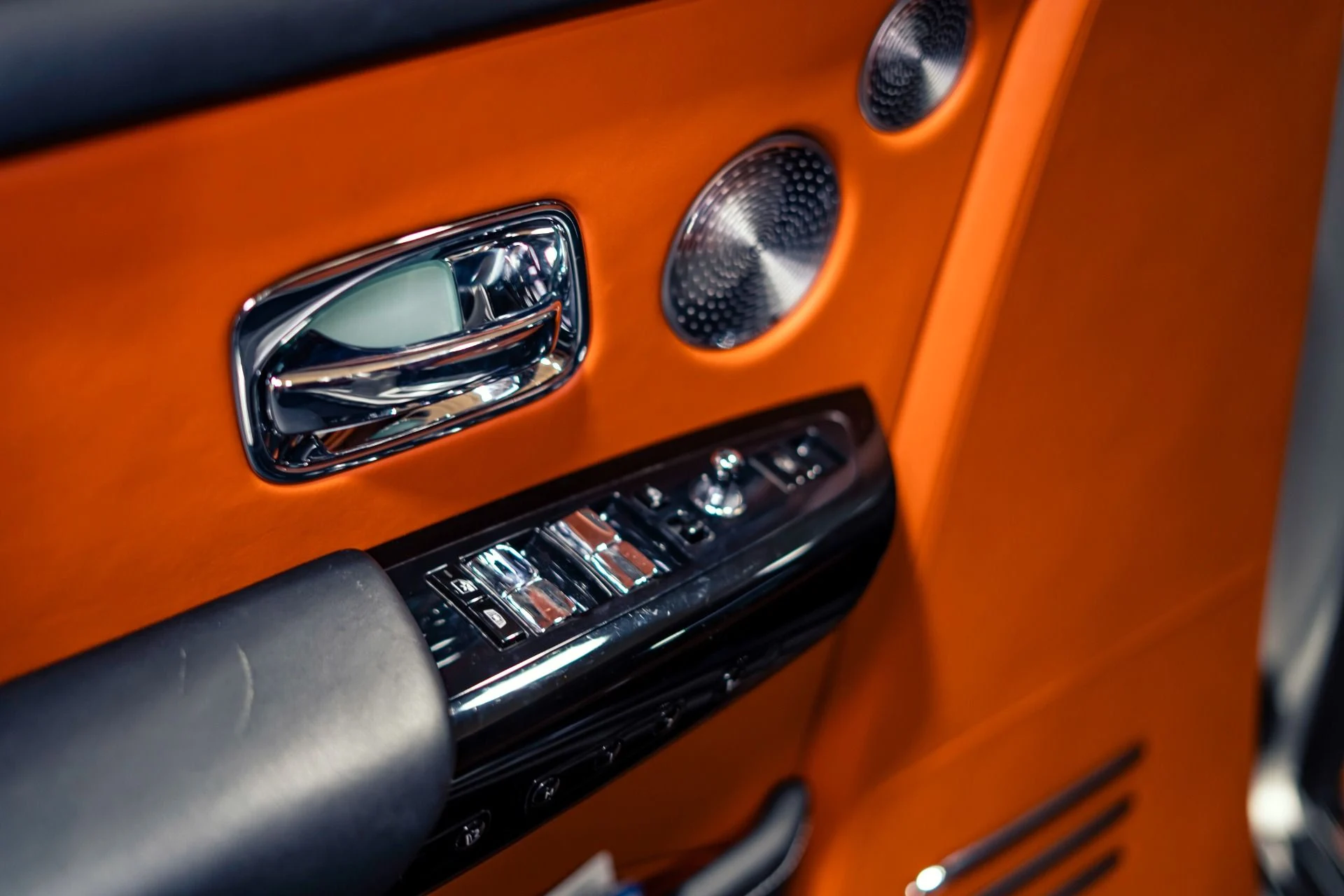 mph039_4182537137_Used_2018_Rolls_Royce_Phantom_Mansory_Edition_1780351784_71f9d66425