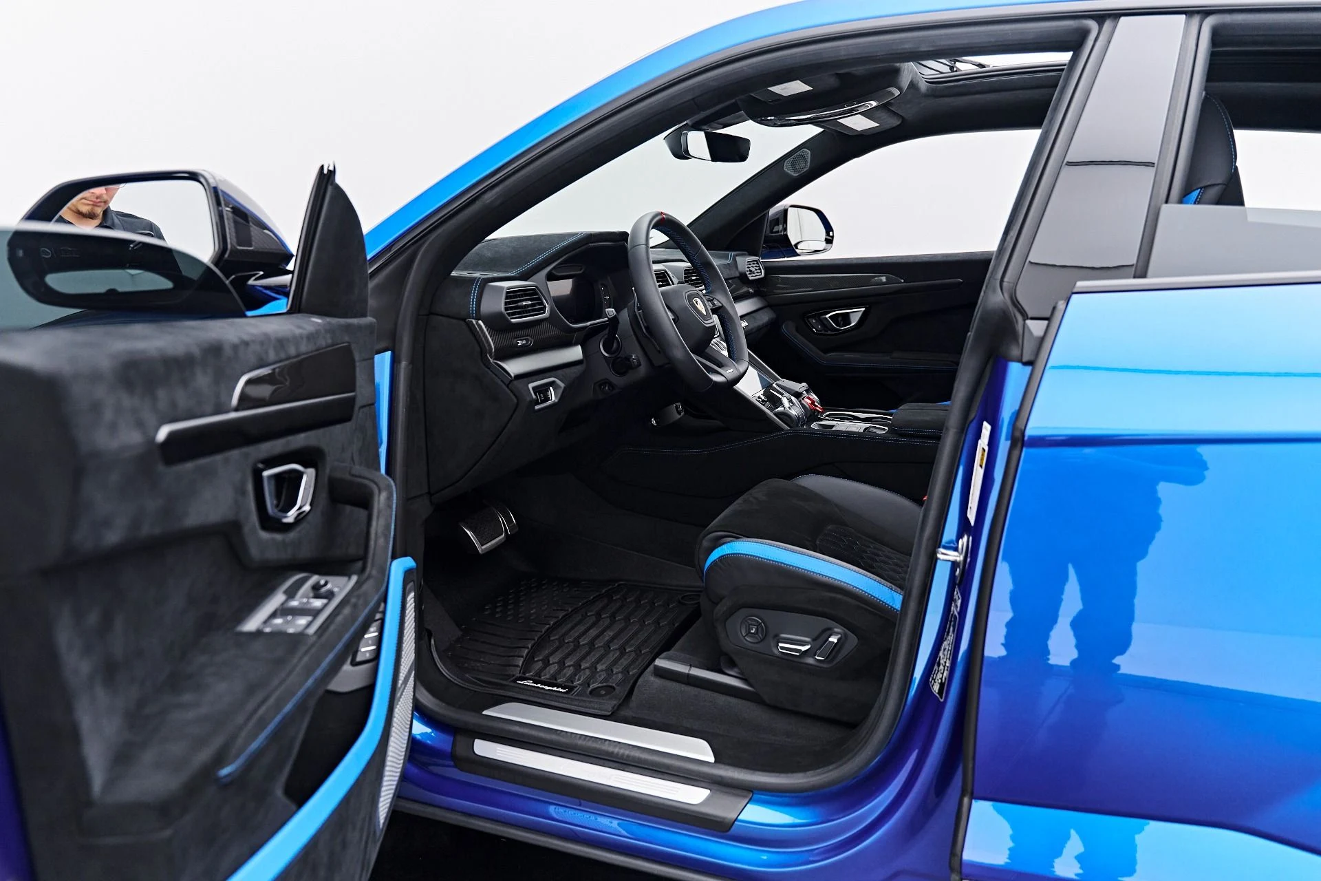 mph039_4183454377_Used_2023_Lamborghini_Urus_Performante_1790208860_bcc700977e
