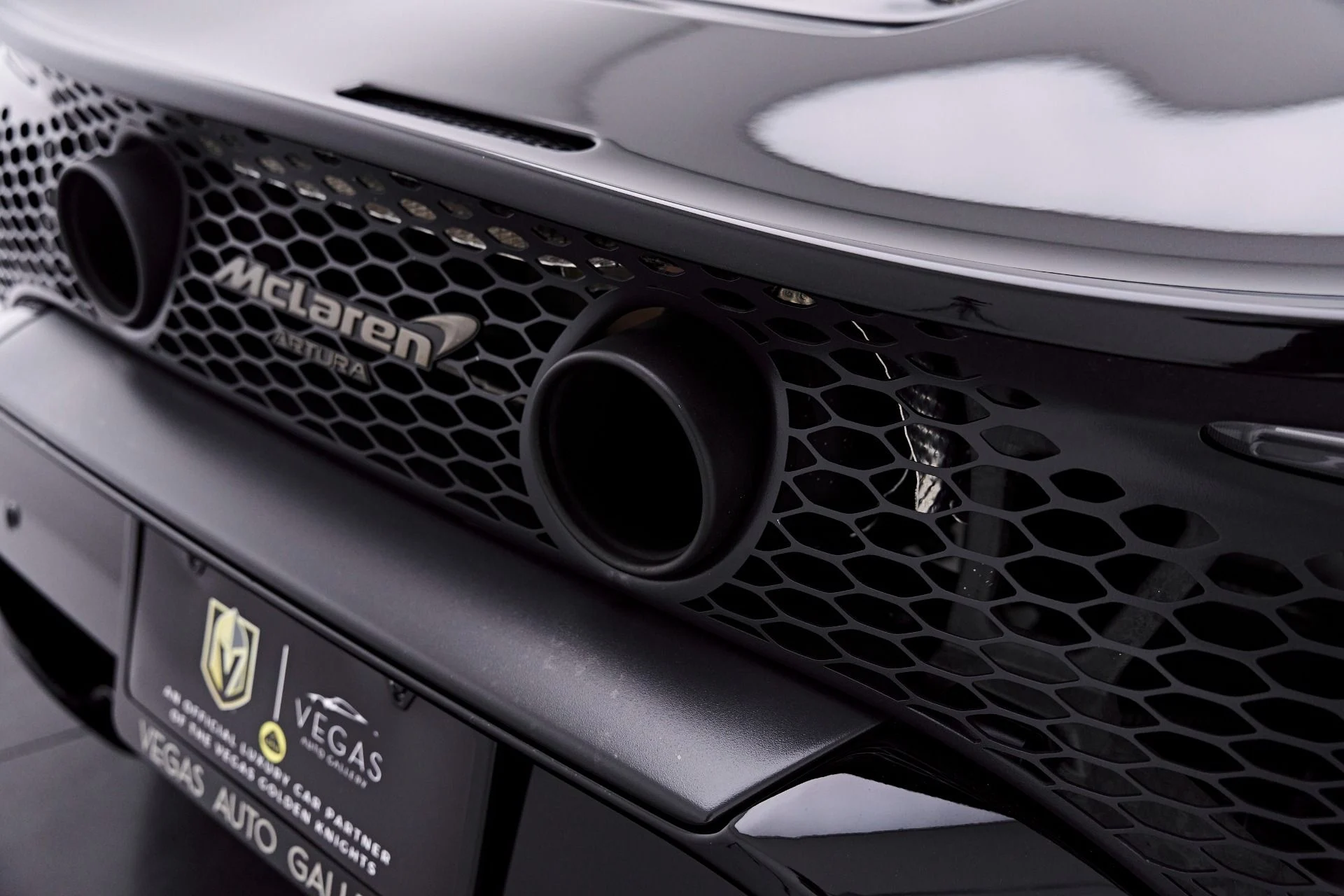 mph039_4184215023_Used_2026_Mc_Laren_Artura_Vision_1777507490_0cdca3f69f