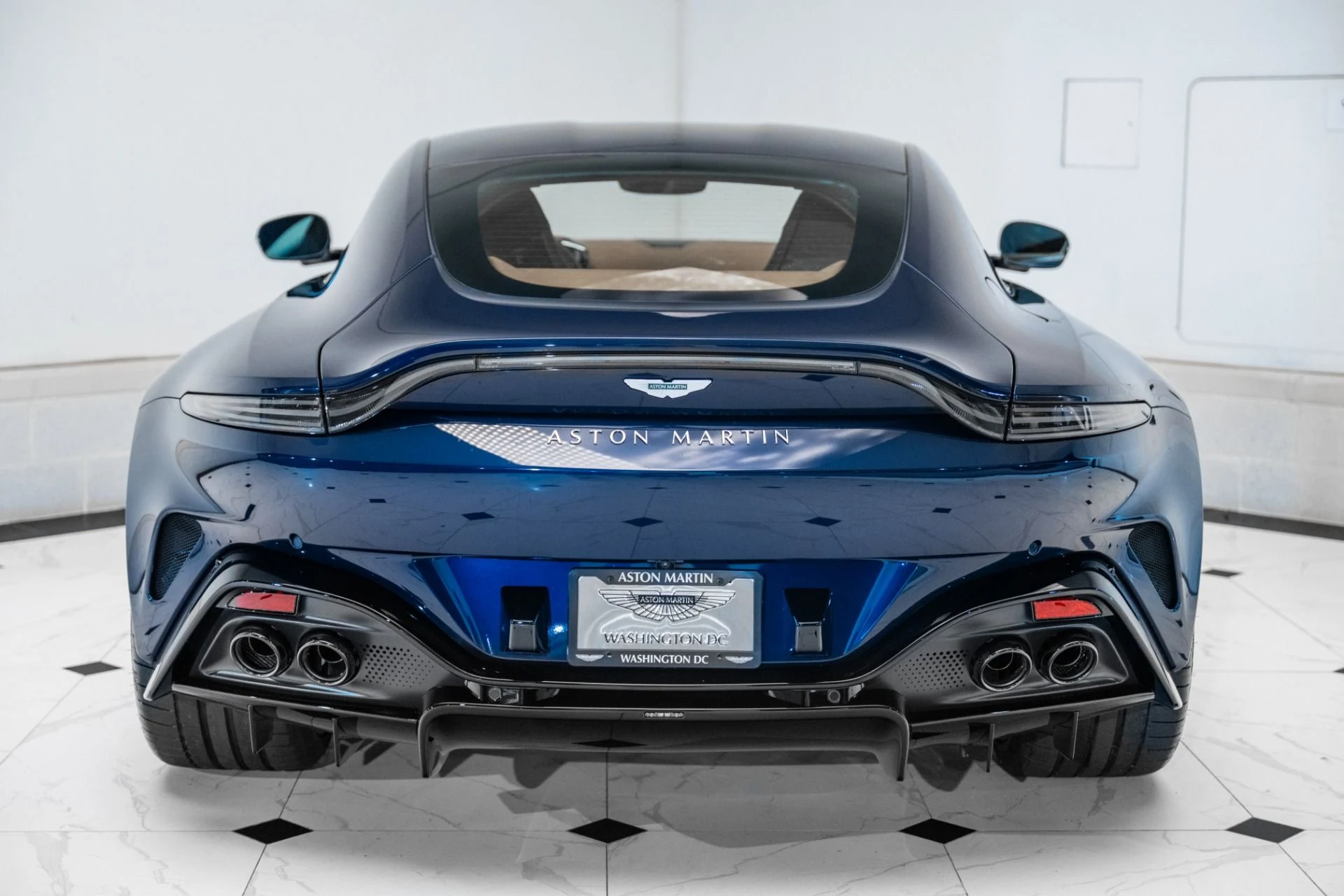 mph039_4202406348_New_2026_ASTON_MARTIN_VANTAGE_1759243634_0c3bbfbe30