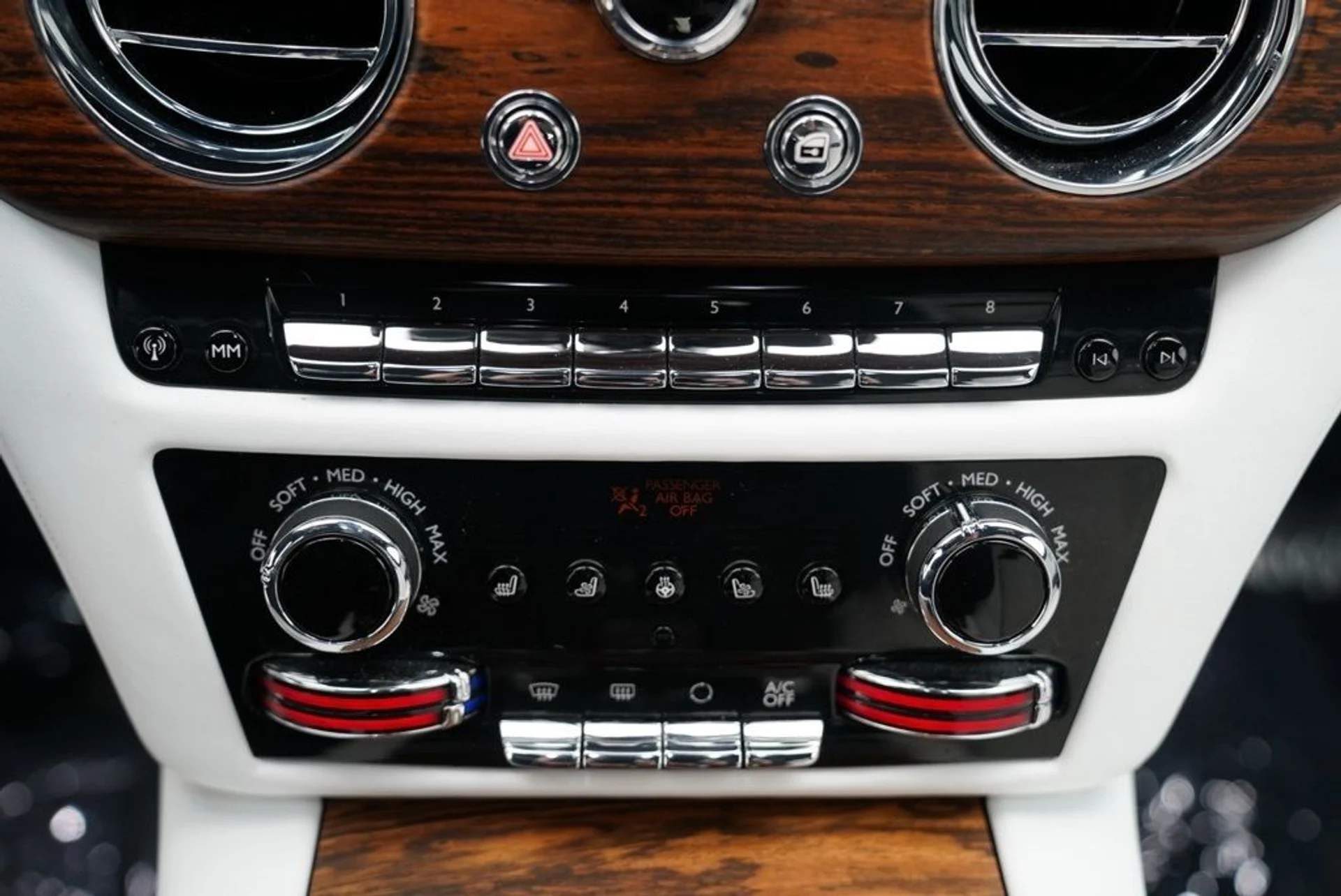 mph039_4206074990_ho5abdc1bdeegrw8856fbz1unbwp_b3b1982ad1