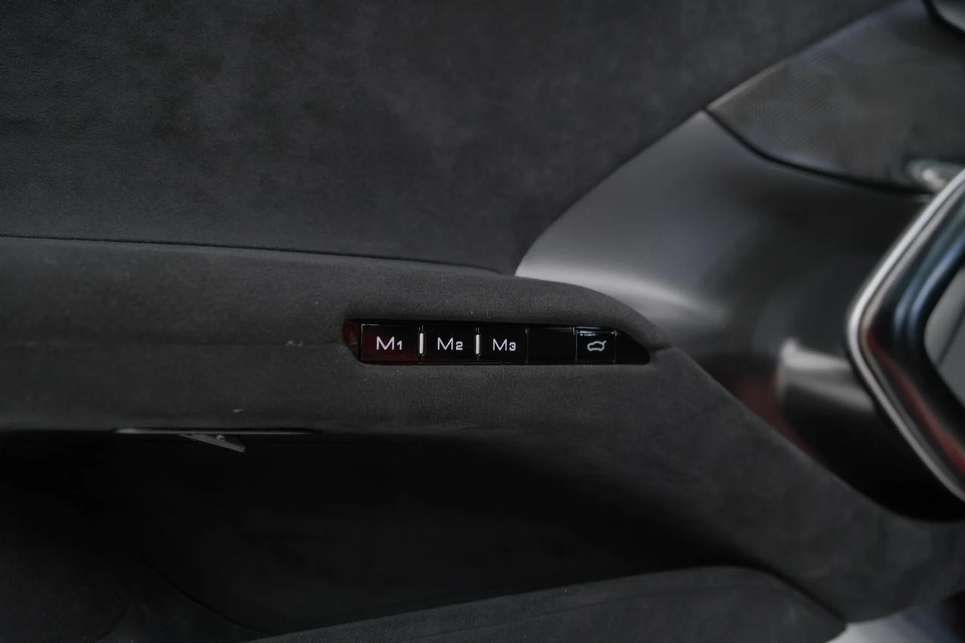 mph039_4214008743_75ef9242cd16c32a80f9e97d3529f924_b0f956fda9