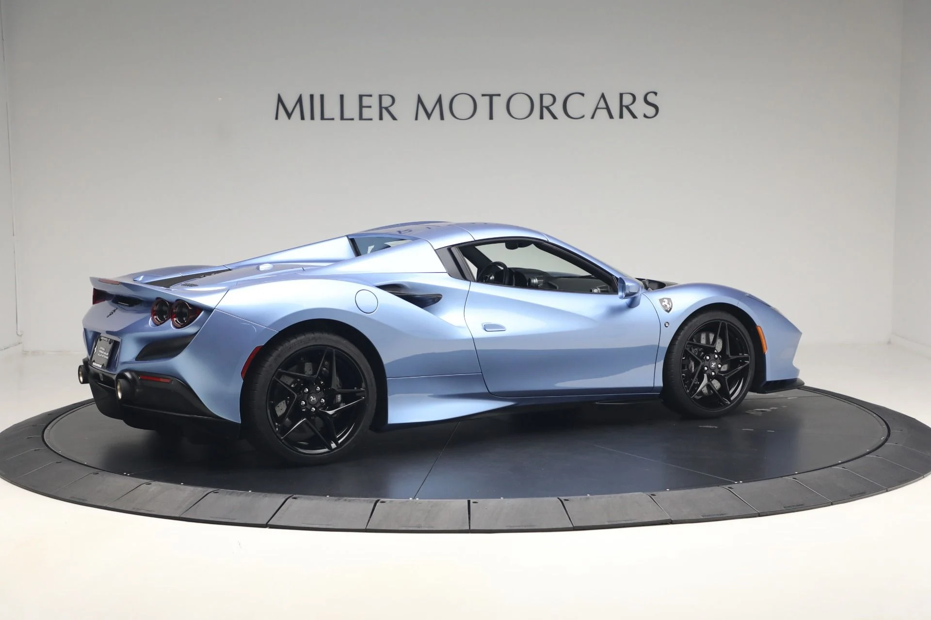 mph039_4217839806_Used_2021_Ferrari_F8_Spider_1782576050_3438998af5