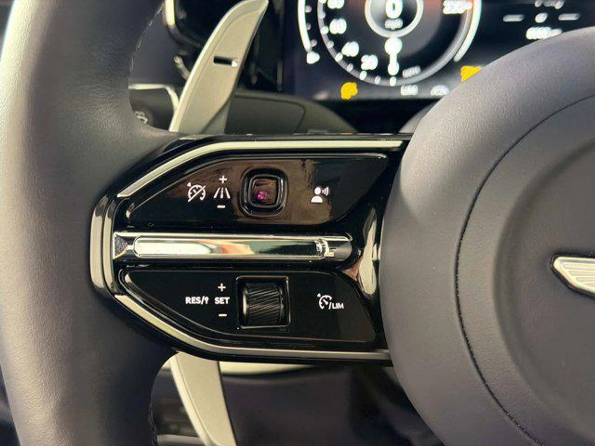 mph039_4273852422_ps037_fs_Y_E_Tbg_Vh_Dwyb_Xy6rs7_U_5560e7a044