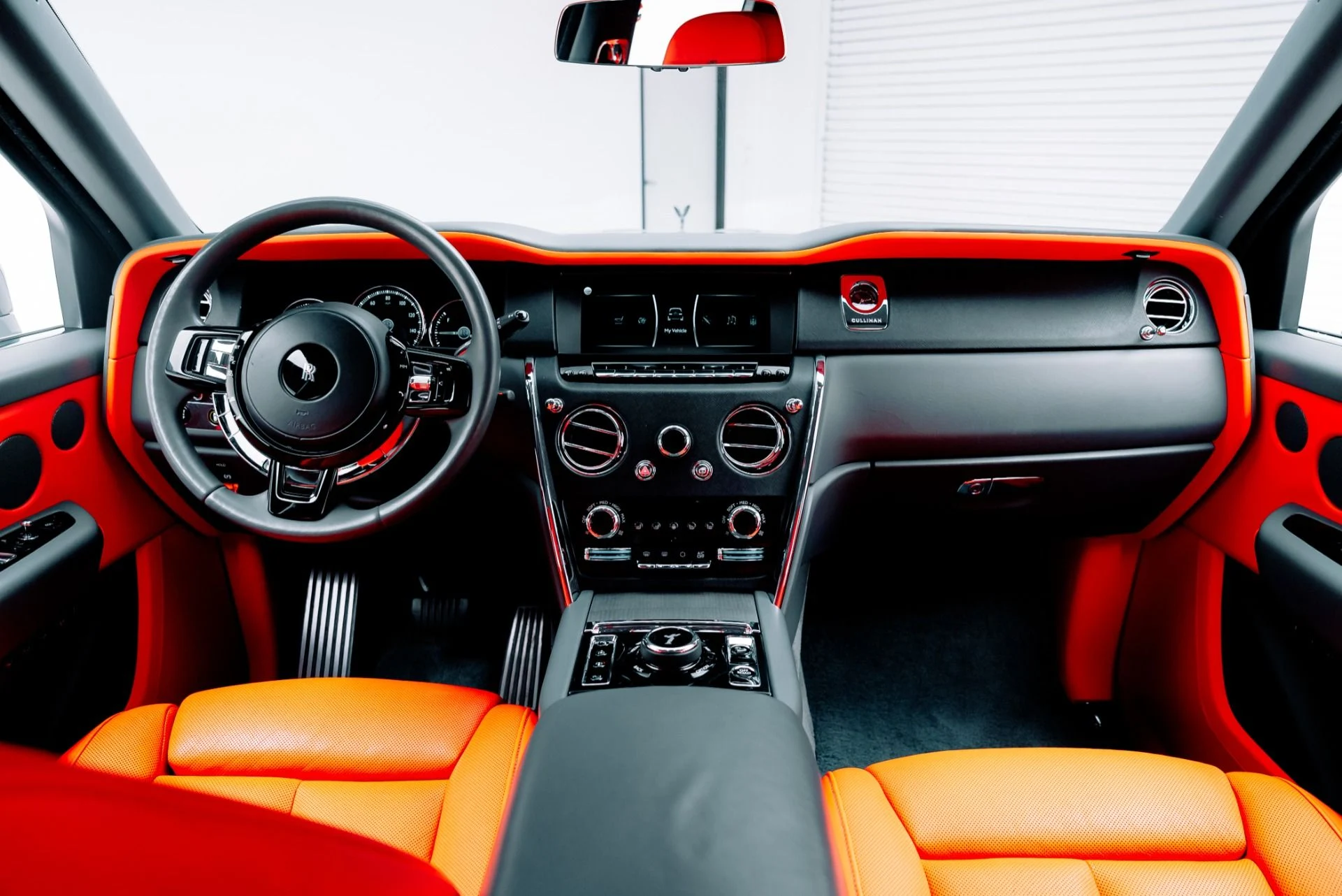 mph039_4289693335_Used_2020_Rolls_Royce_Cullinan_1764611755_1d4c9fa3fc