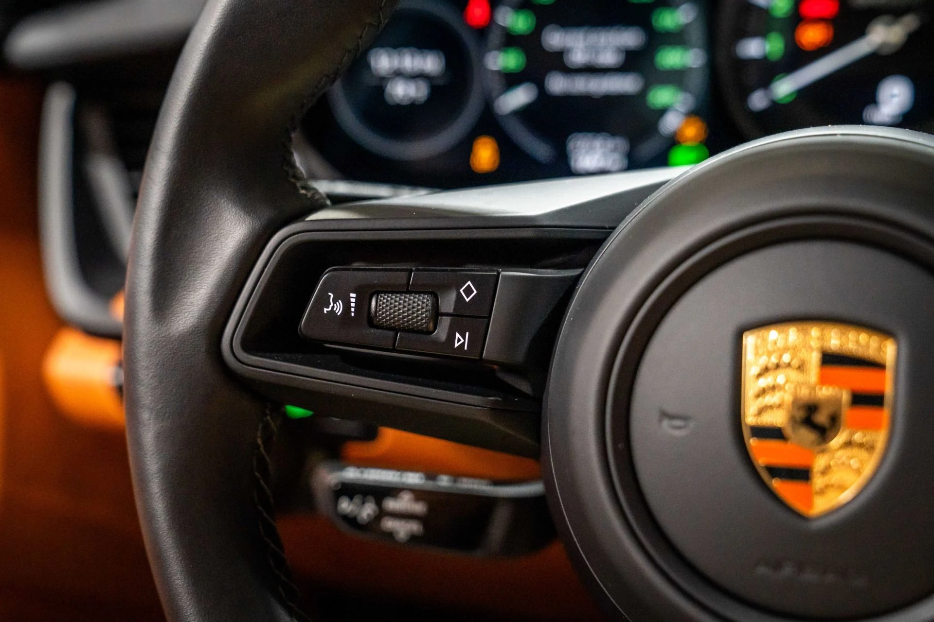 mph039_436260175_Used_2024_Porsche_911_ST_5341963_1766128393_4b7591d7bb