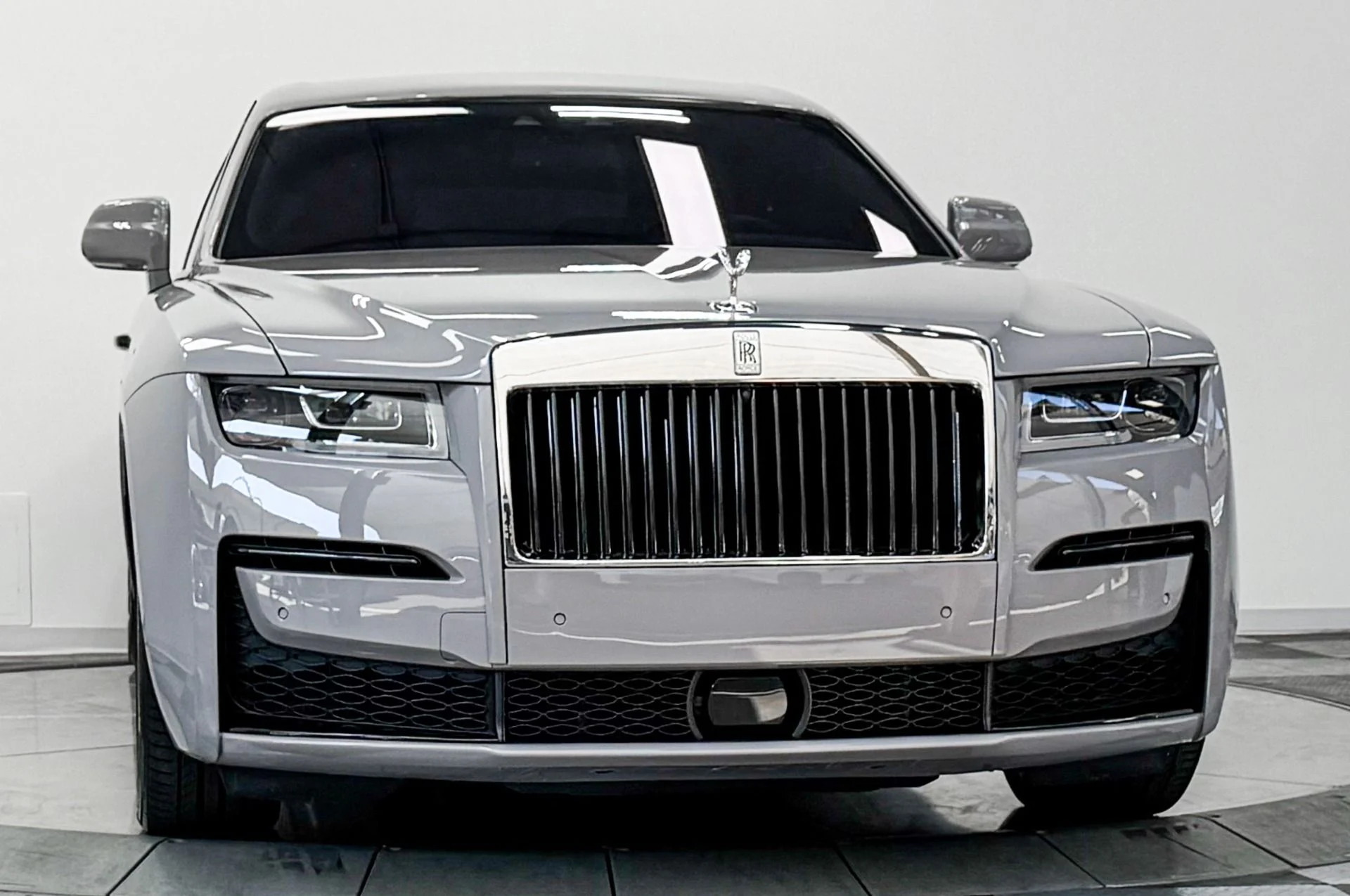 mph039_445273200_Used_2022_Rolls_Royce_Ghost_The_Ghost_Package_Bespoke_Audio_Illuminated_Fascia_1785265086_a922795d59