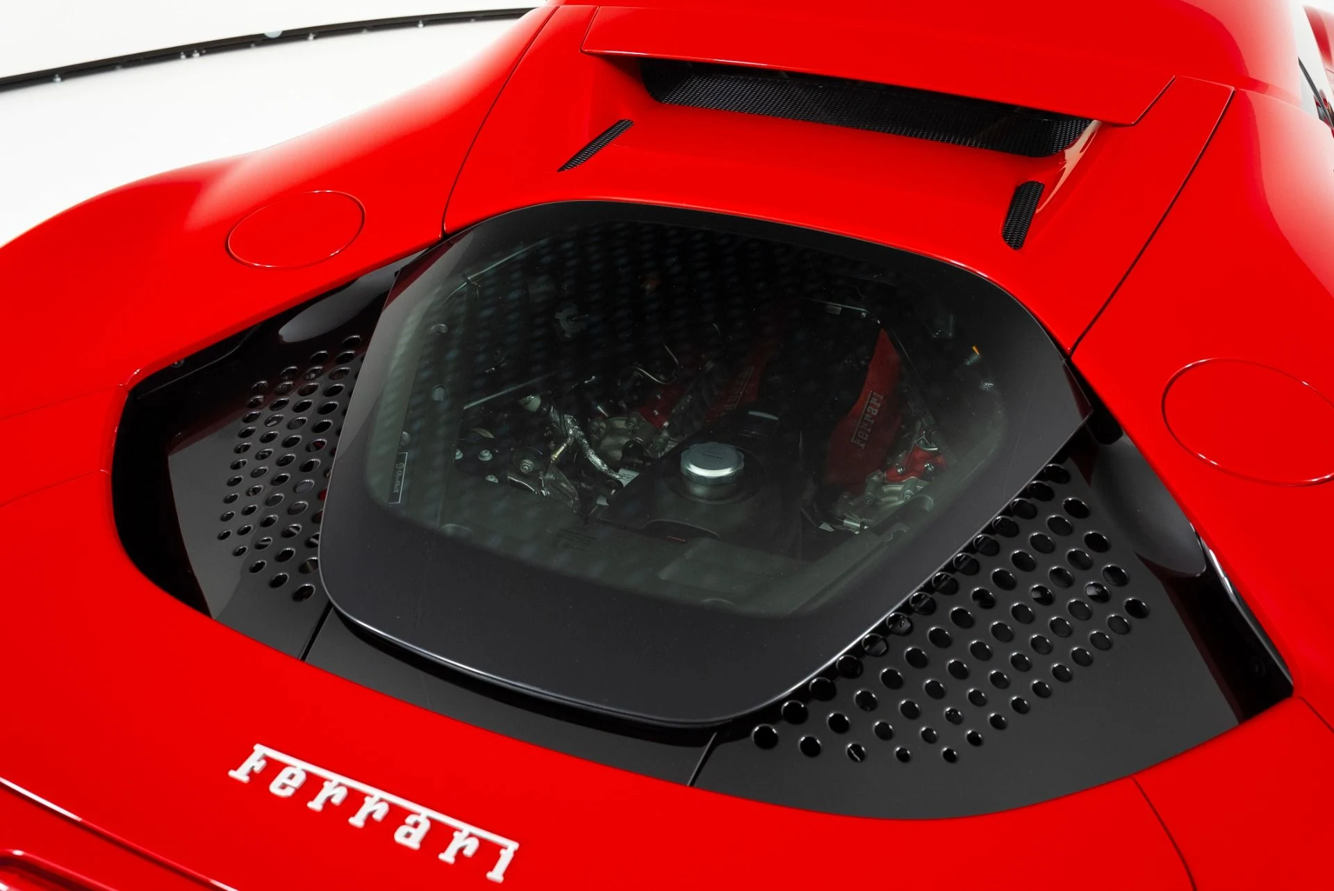 mph039_470892601_Used_2023_Ferrari_SF_90_Stradale_1755717820_1834809809