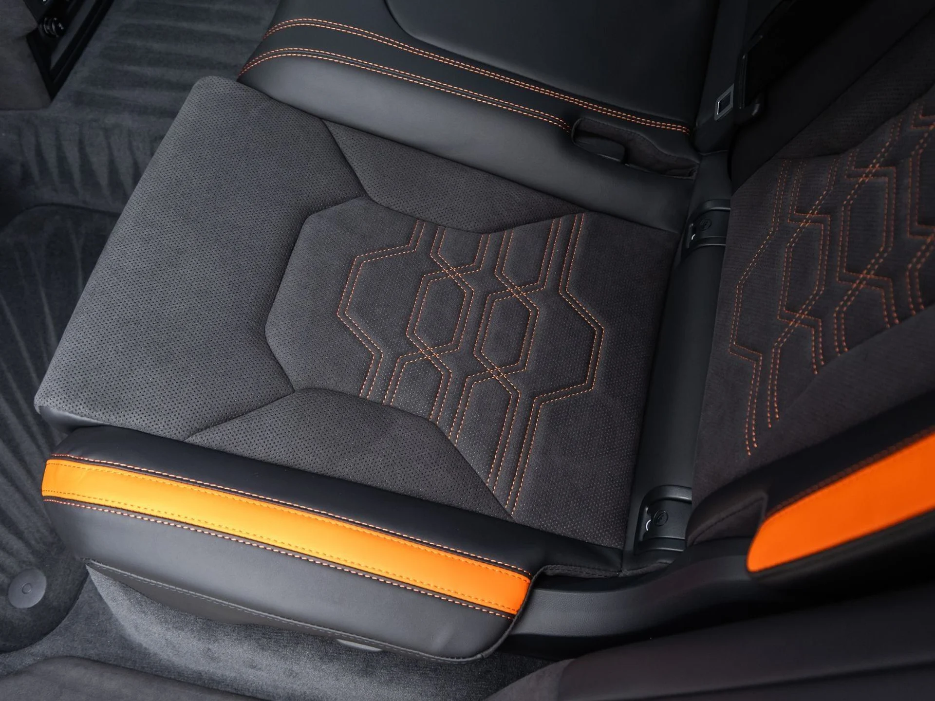 mph039_503432397_40_4a6deb0108