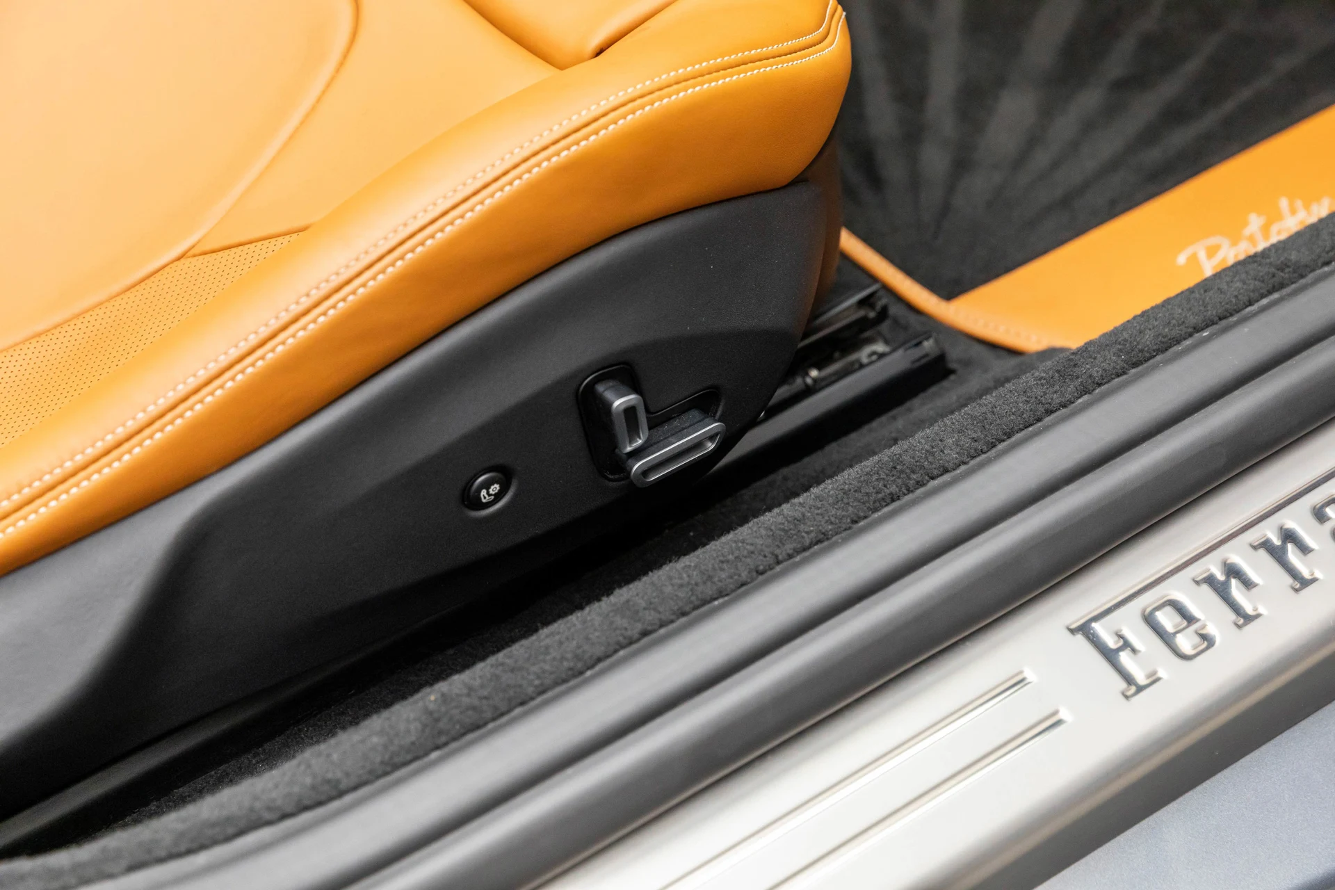 mph039_508896895_b115698ee25b452398f1efd4846aa154_29771e0867