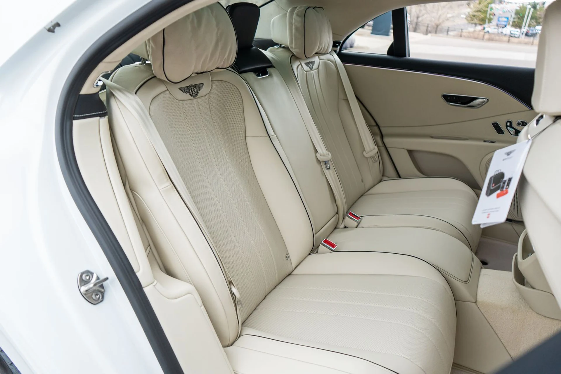 mph039_509801807_843c95a5_091c_42b3_8f82_36f6f5b0eb6a_39dd994878