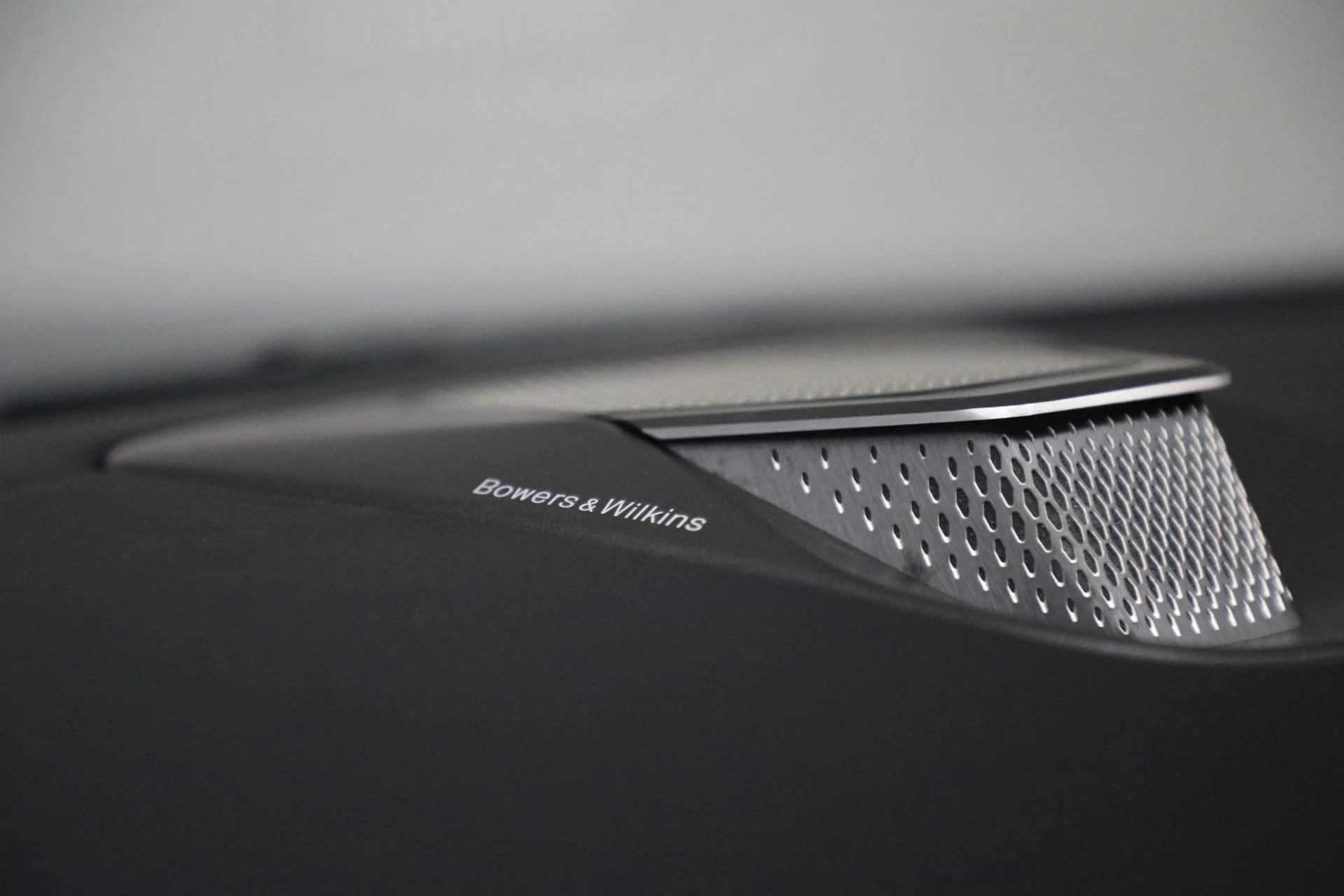 mph039_513872009_New_2026_Aston_Martin_DB_12_Volante_1769621875_2710e26a64