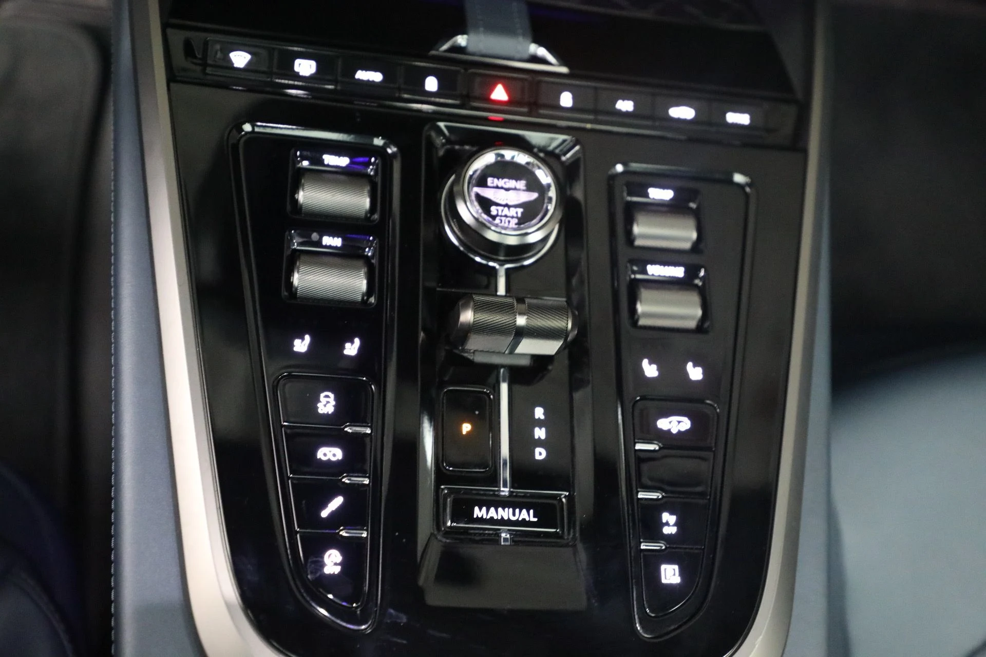 mph039_537437507_New_2025_Aston_Martin_DBX_707_1762018744_ab9922e5eb