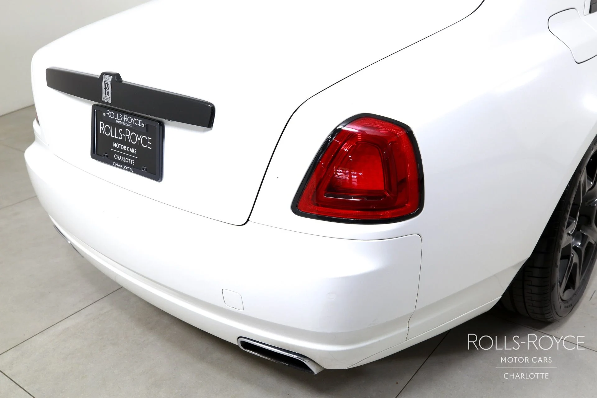mph039_553979485_Used_2014_Rolls_Royce_Ghost_1757714696_a72ab69855
