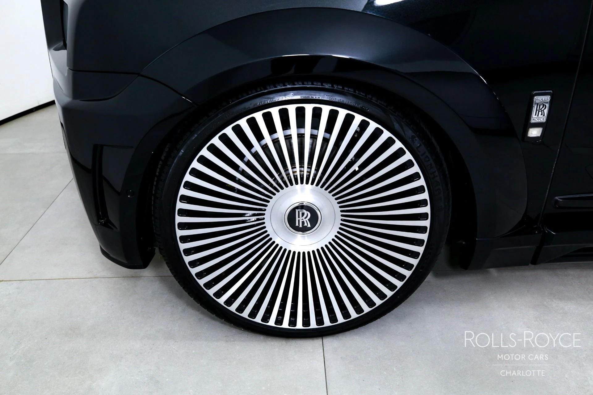 mph039_555613095_Used_2022_Rolls_Royce_Cullinan_1769449841_1ccc0cee5d