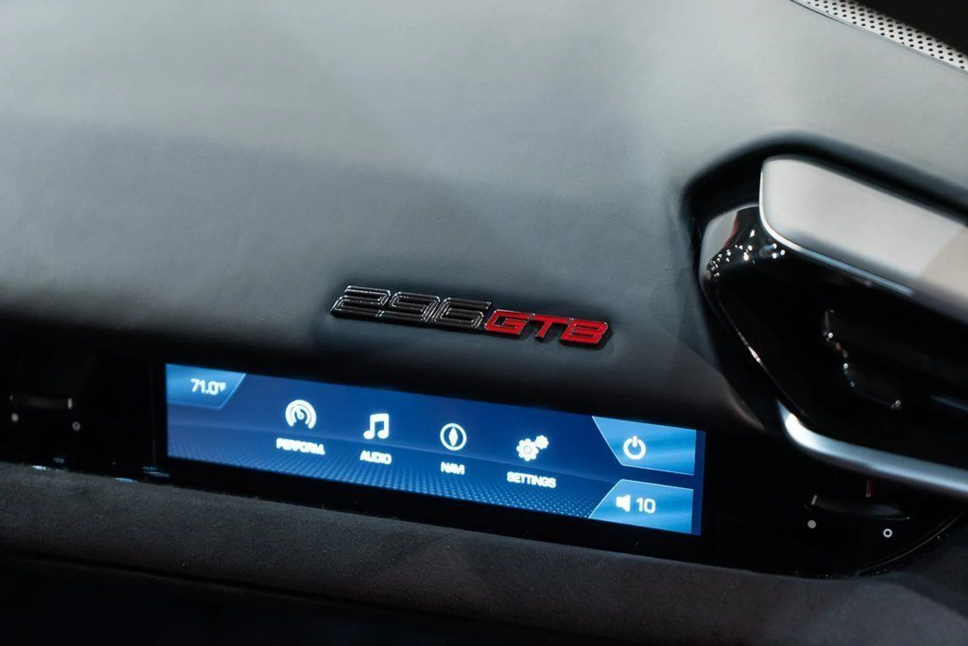 mph039_555799911_f54f27030fe1d46f7c5da89c8b3789cc_126aa8f401