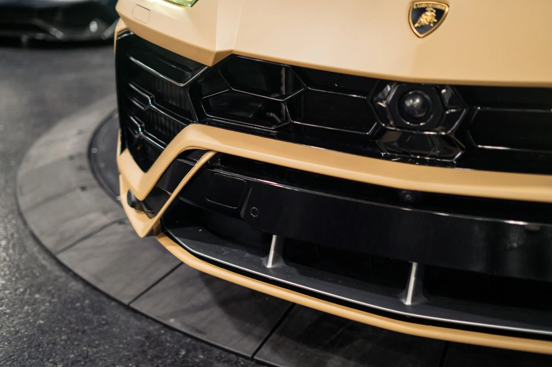 mph039_561240523_Used_2020_Lamborghini_Urus_1784575479_20bf824db9