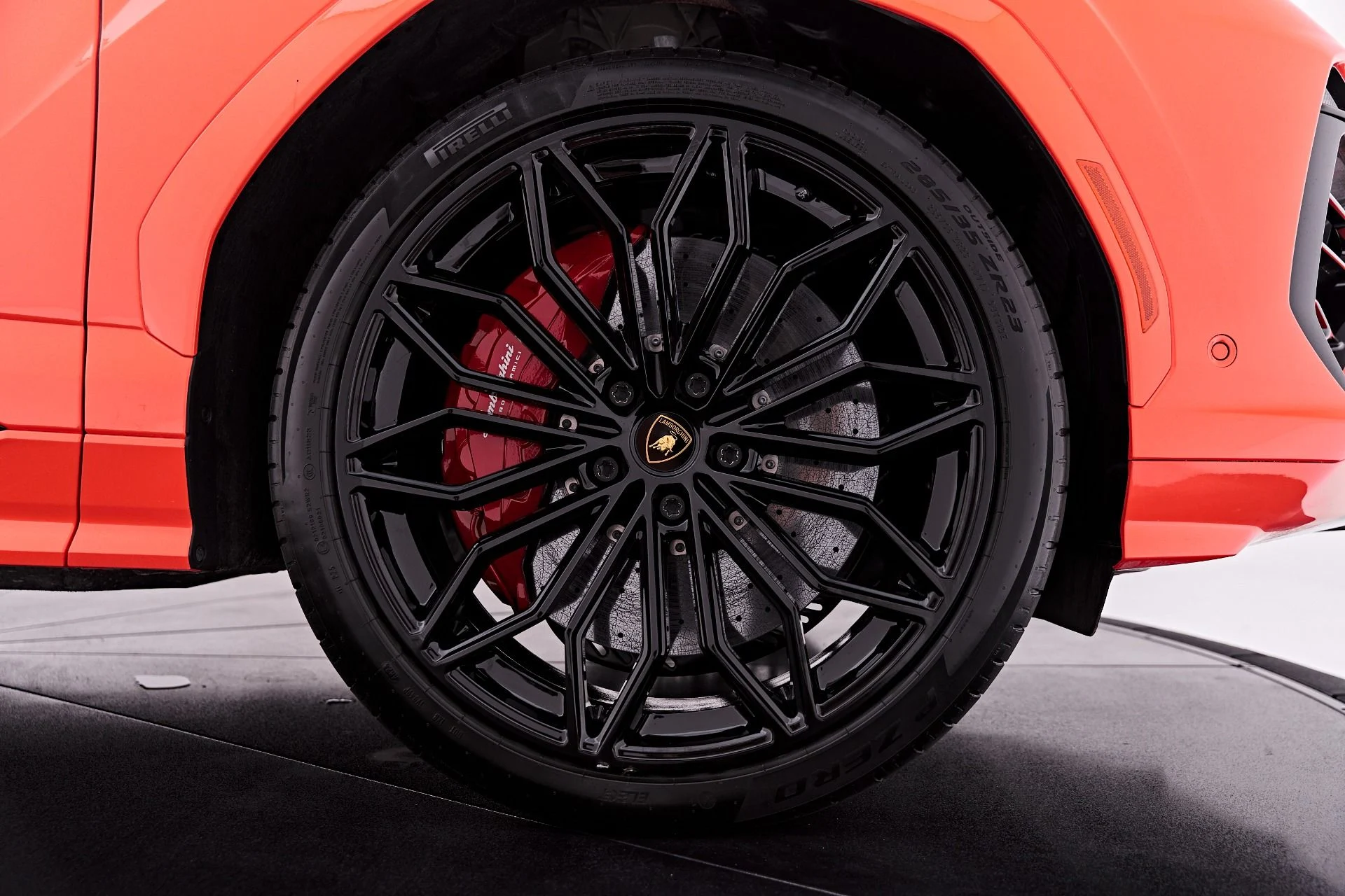 mph039_568094413_Used_2025_Lamborghini_Urus_SE_1785258951_e8f12bd889