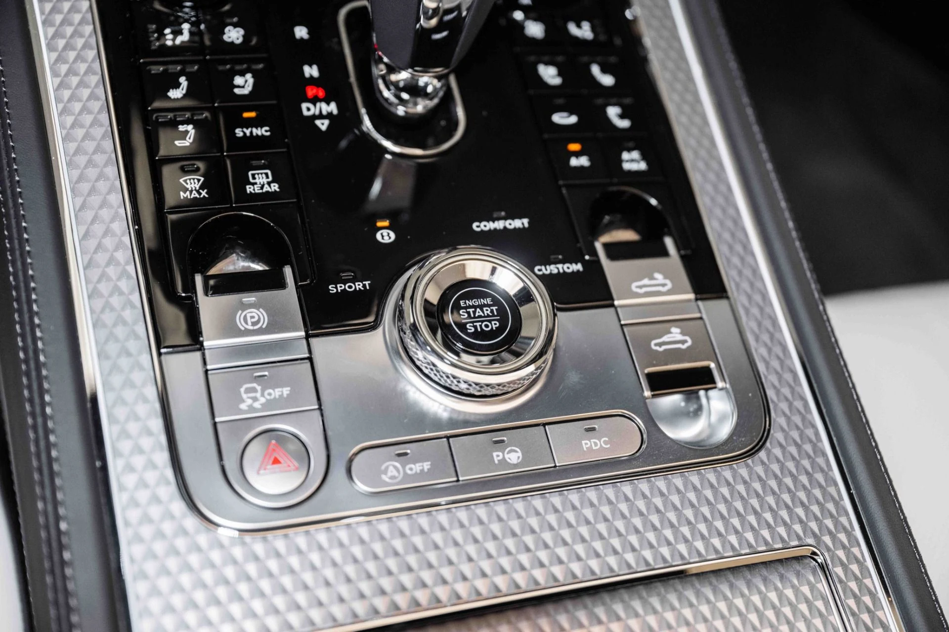 mph039_570797040_Used_2024_Bentley_Continental_GTC_Mulliner_W12_1720134236_83d9422904
