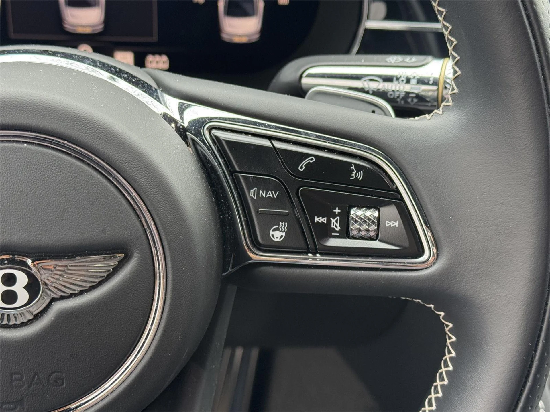 mph039_580000452_04373bffc05a7e6150c7bfe41c8f3538_a36700612a