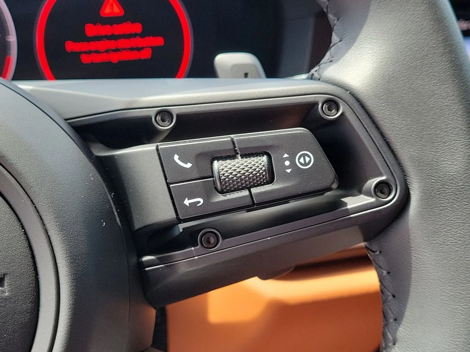 mph039_583116633_40_468c51b79b