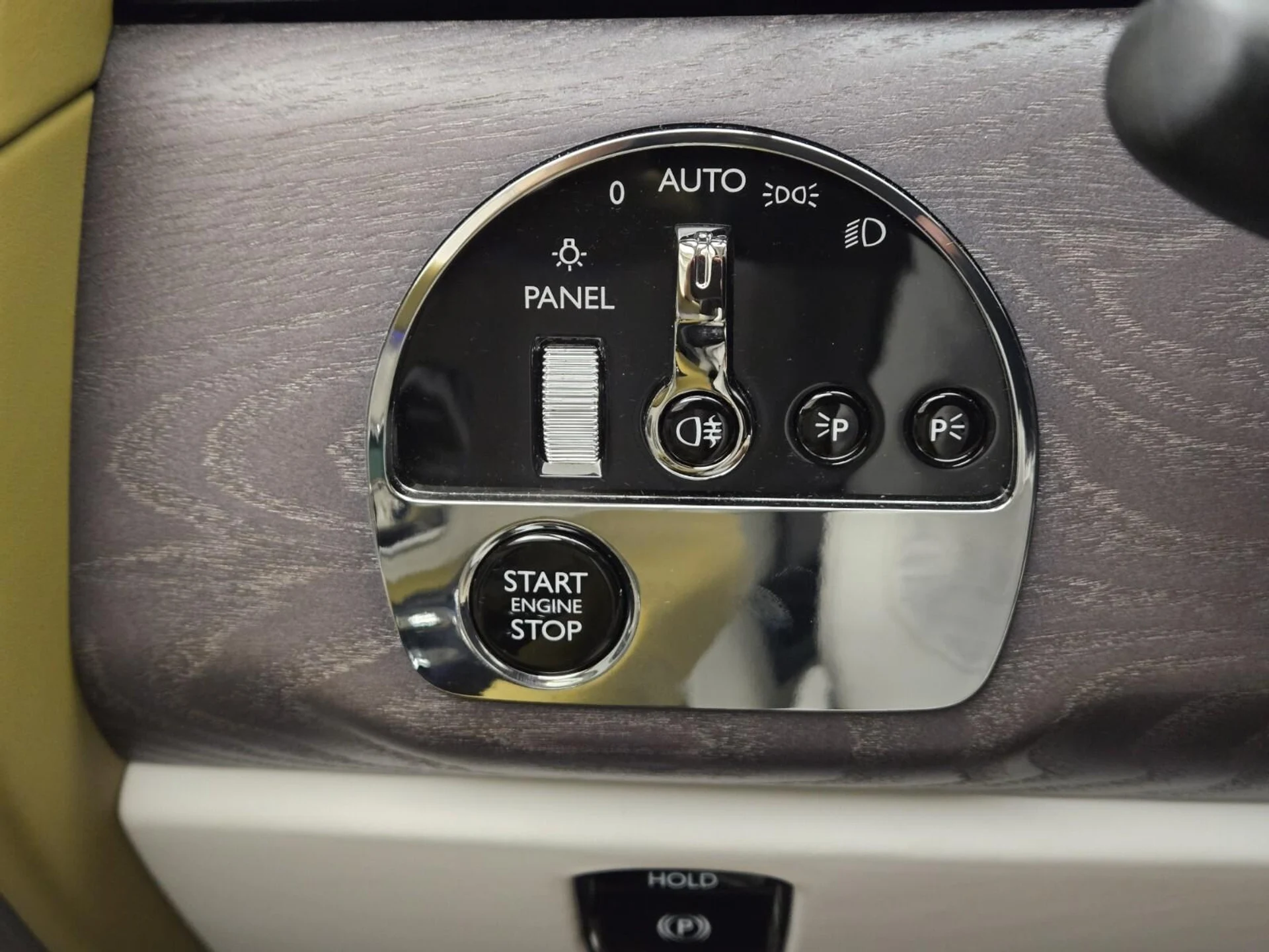 mph039_584190082_New_2027_Rolls_Royce_Cullinan_1792818915_8868e03926