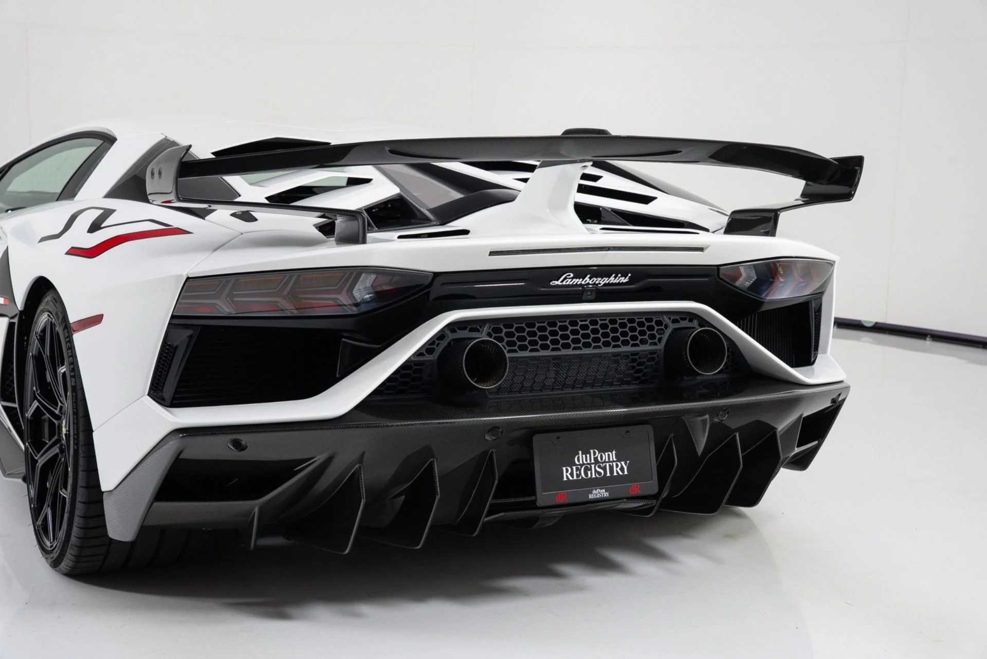 mph039_586213524_Used_2019_Lamborghini_Aventador_SVJ_1782851546_656c003192