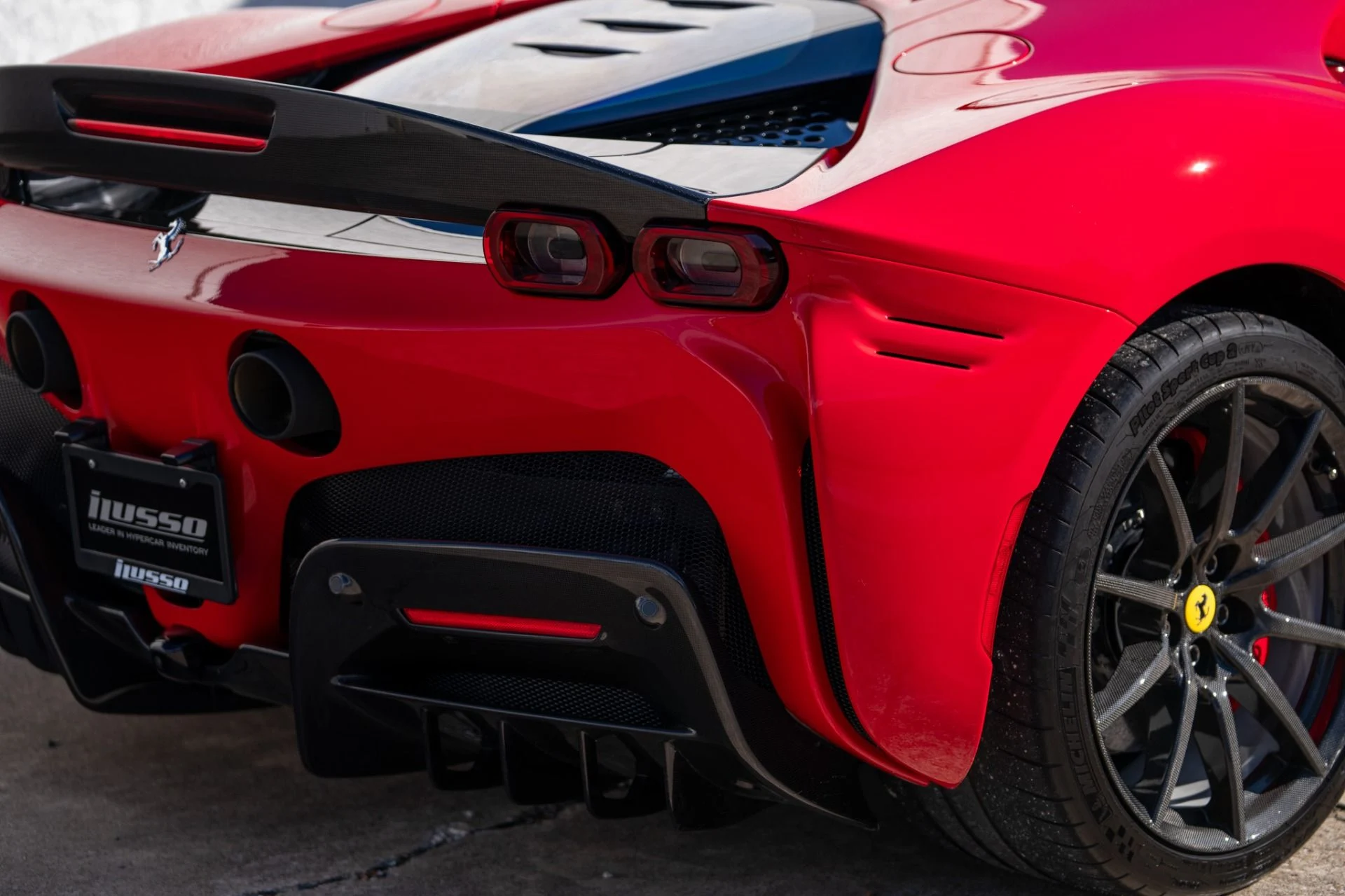 mph039_587249216_Used_2023_Ferrari_SF_90_Stradale_1764710816_137736d590