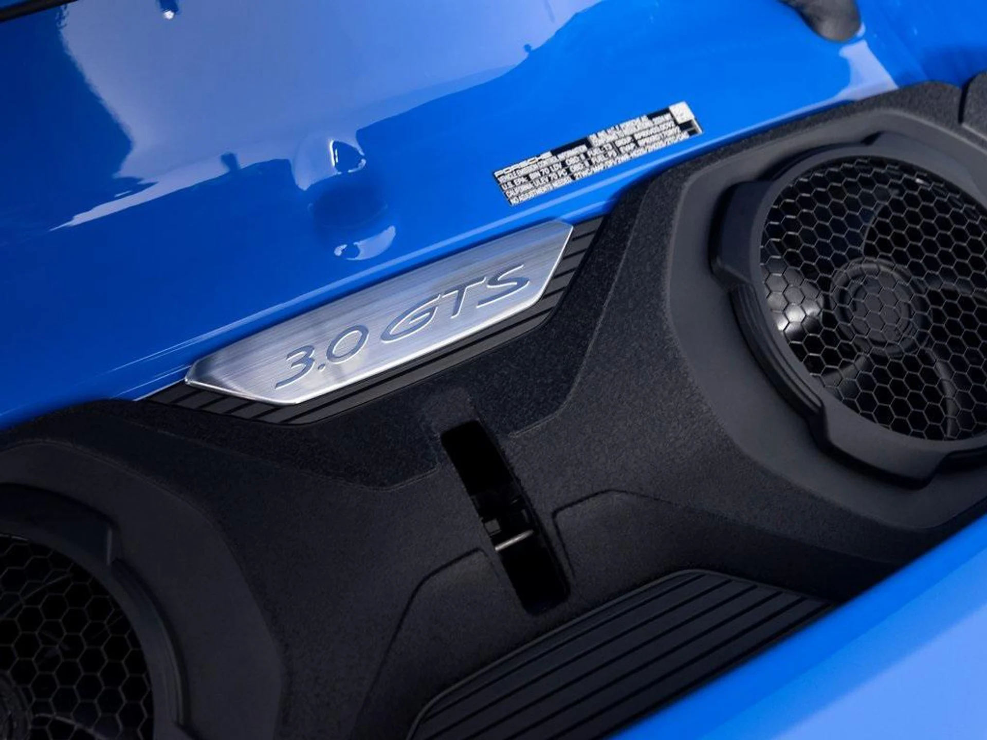 mph039_588105189_5zo_YK_Pf_so_KHPH_3_KGMEDU_Xg4_4_afb8fb3be1