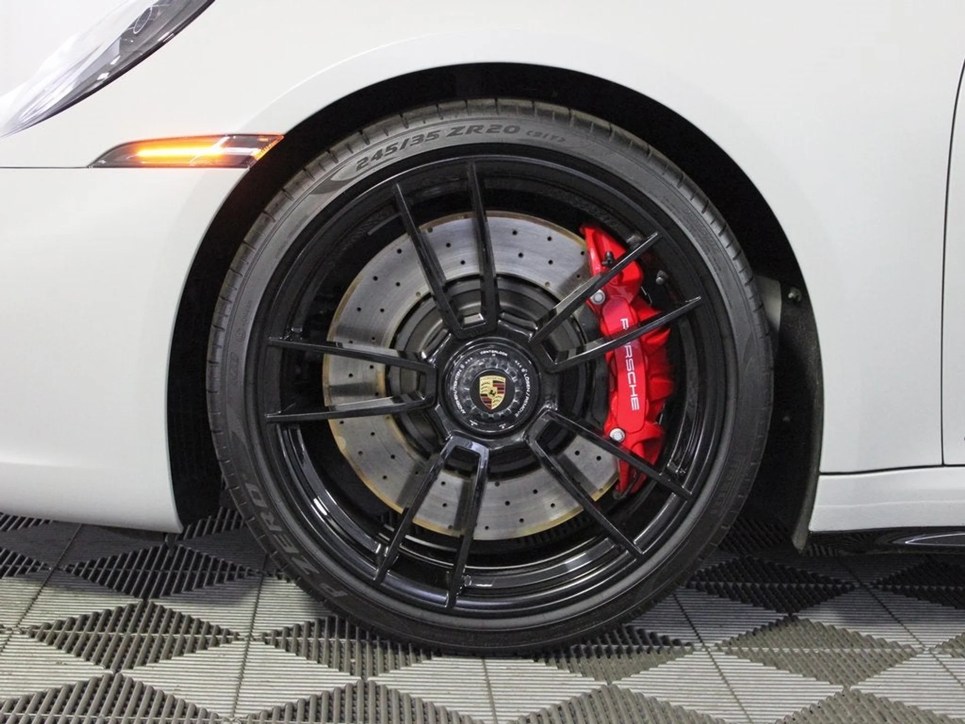 mph039_594645113_40_cf4ff24ede