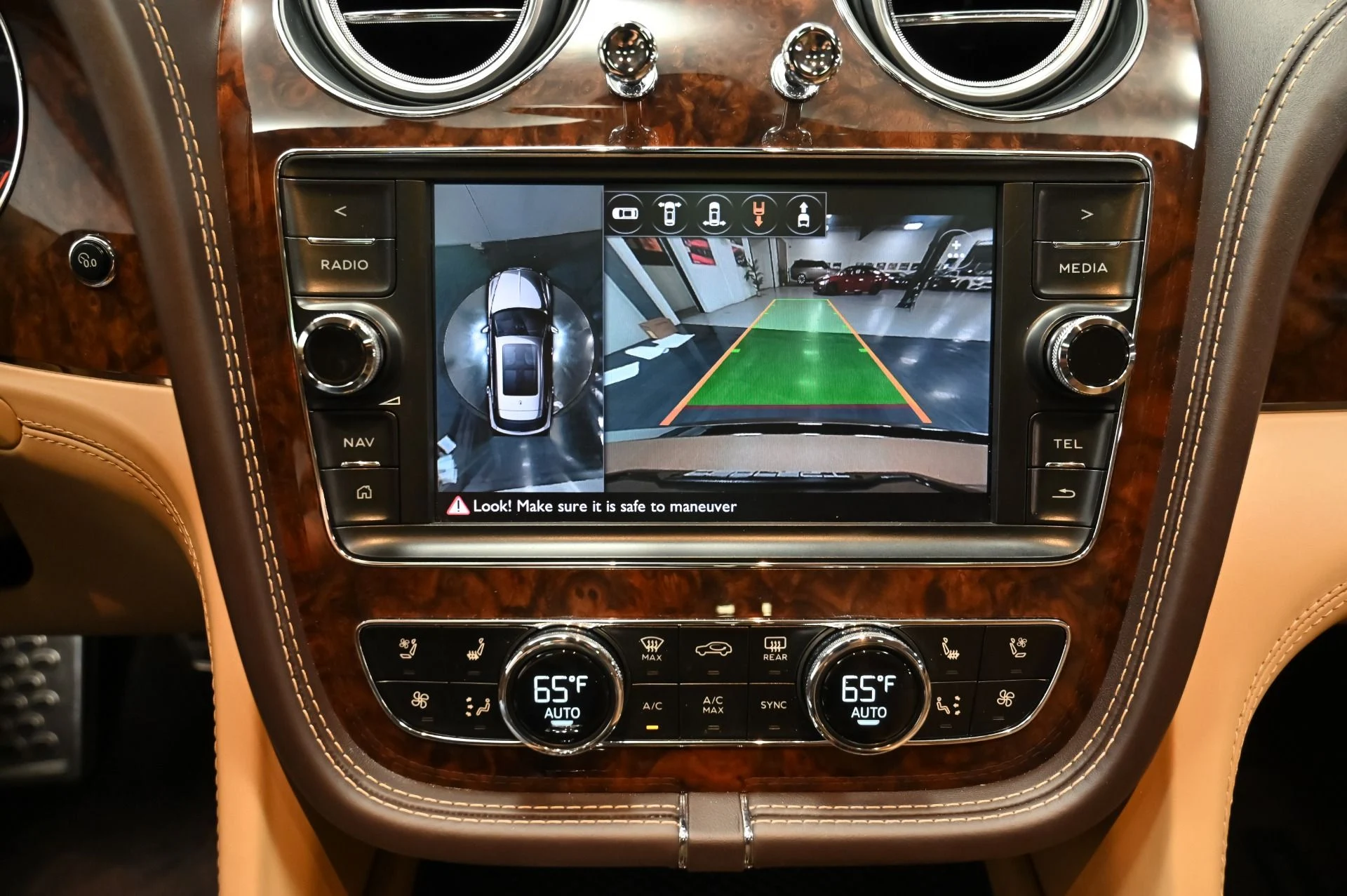 mph039_599222662_Used_2017_Bentley_Bentayga_W12_1759876449_3bcbb119a4