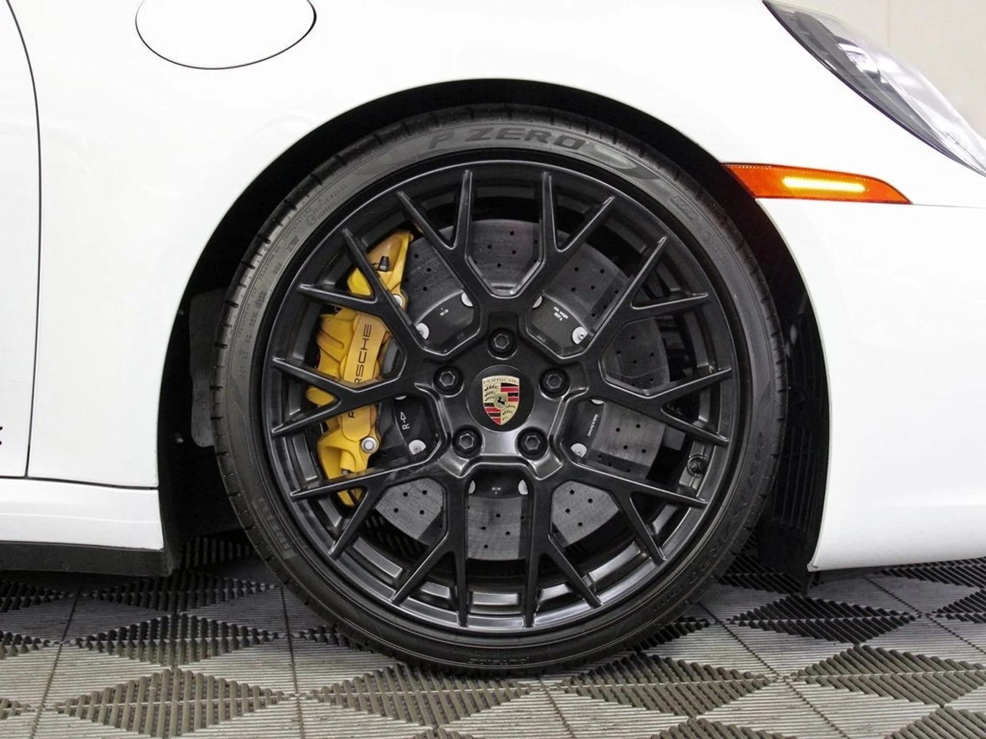 mph039_600861069_40_c41cc0de1c