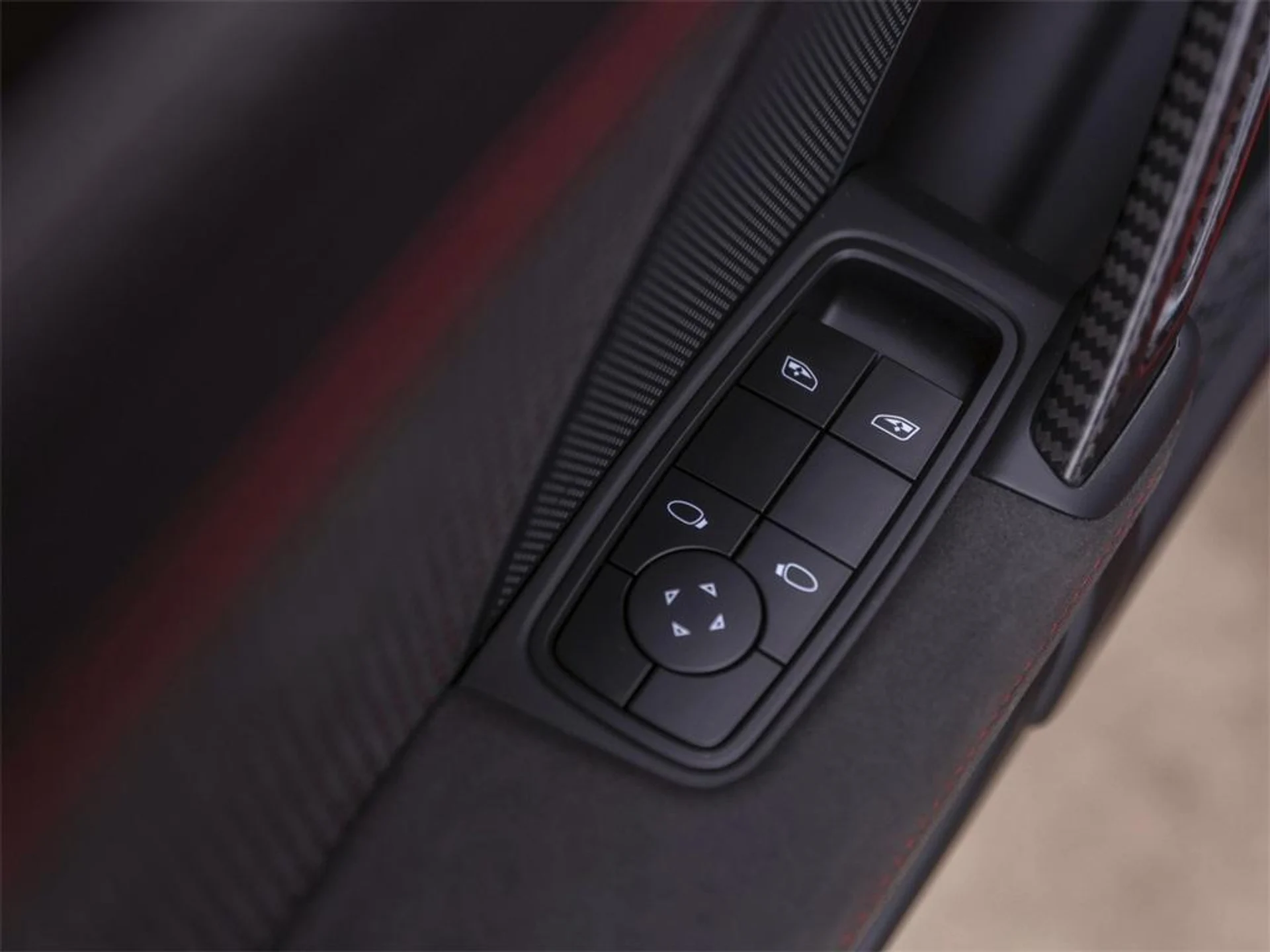 mph039_617272520_xmfo04epry5_QC_9_Cpj_Y_Ze_Wbdo_JL_8_849c9851e8