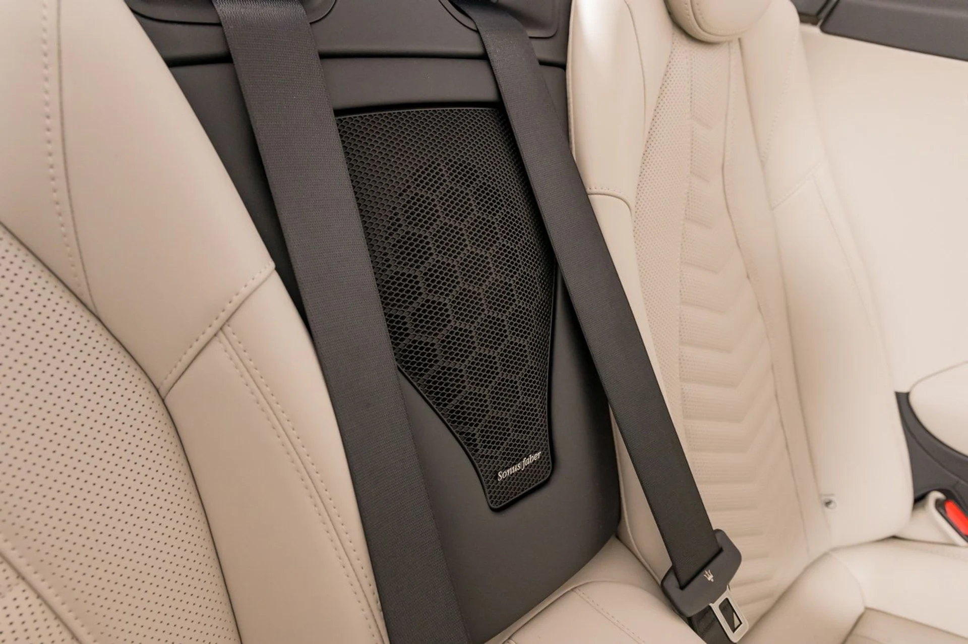 mph039_620405714_f92b118e297c4535974c3bf0b3dd3d01_c9b38fb863