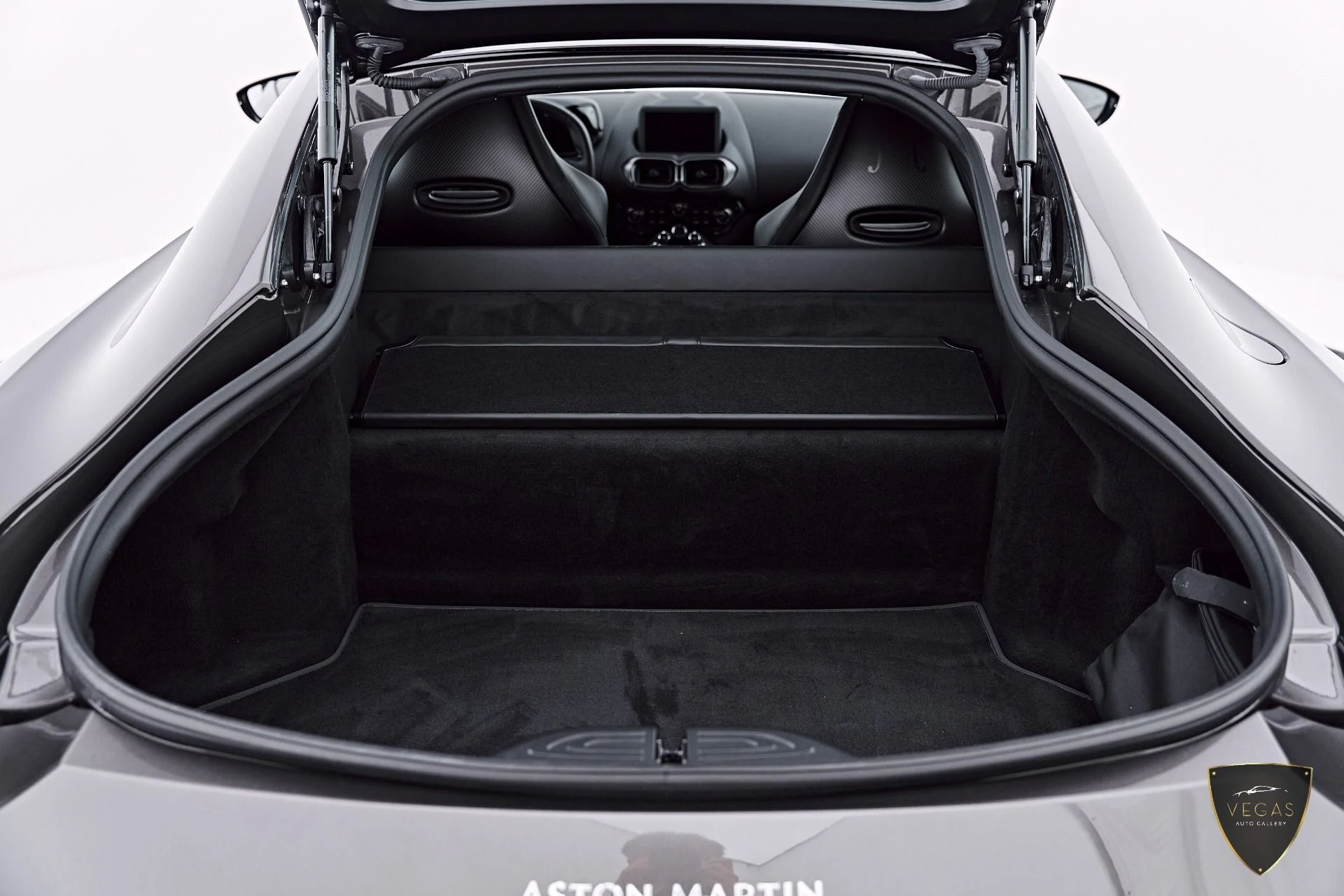 mph039_623559817_Used_2021_Aston_Martin_Vantage_Base_1785210169_a0ee2d25c8