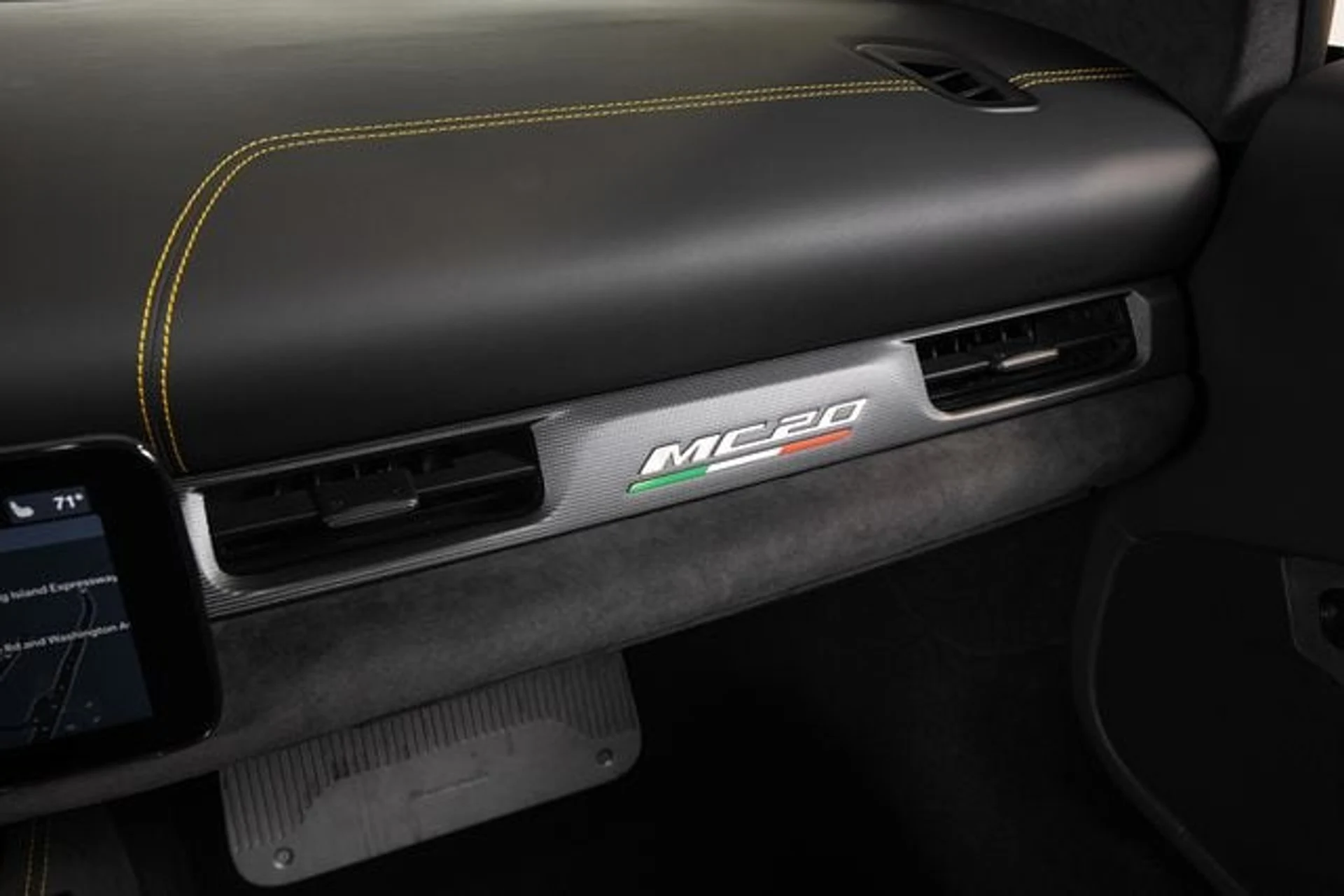 mph039_637058035_bdec802315c03efc25e382c8813f611ex_c0a80aac08