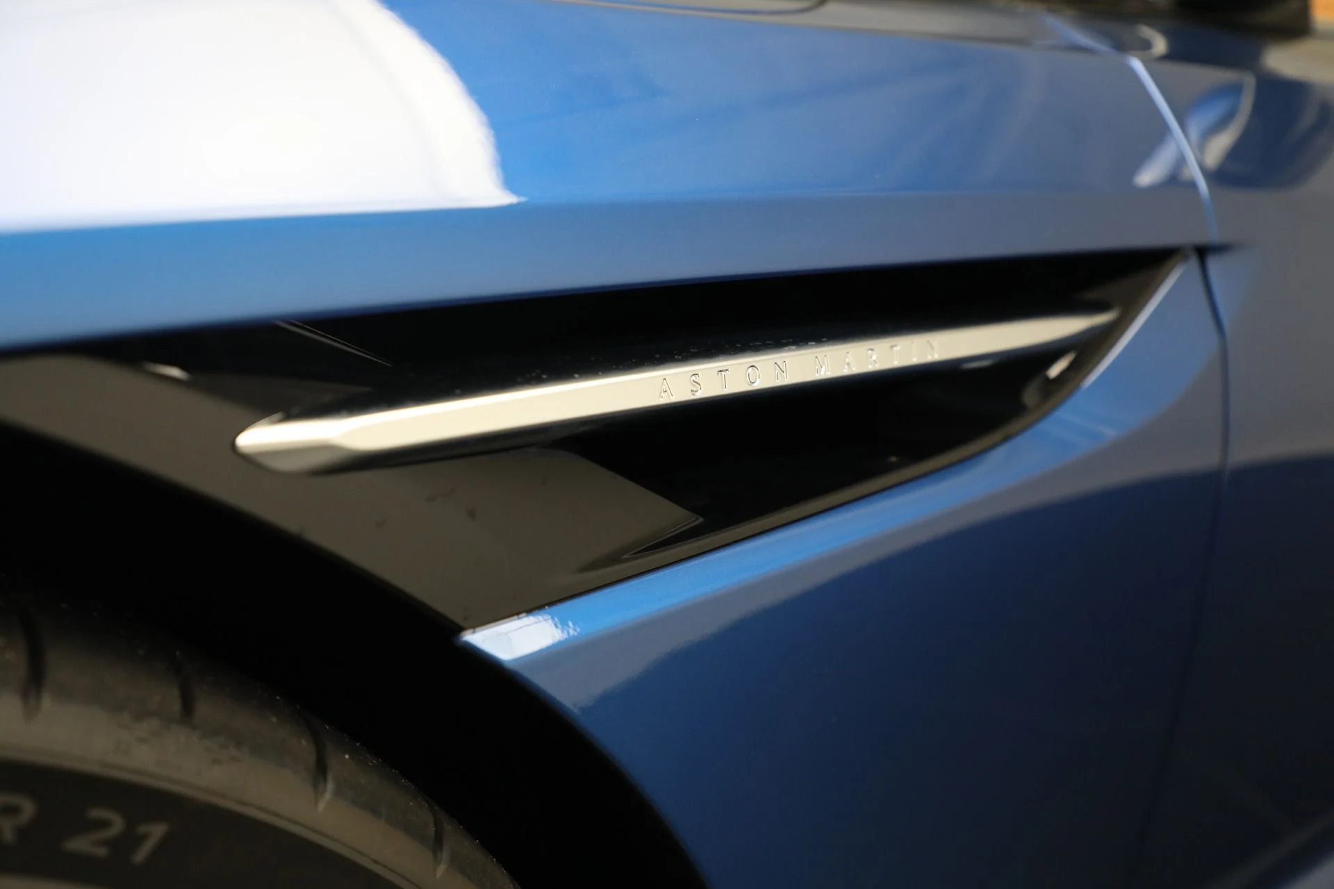 mph039_641200715_New_2025_Aston_Martin_DB_12_Volante_ce65f3a378