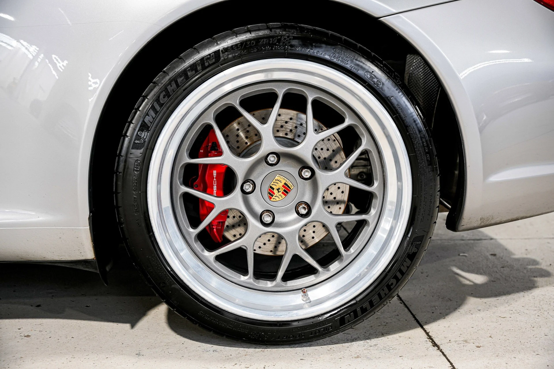 mph039_655928989_c84227ce8591ae5f0513d2cdf81ab7a5x_5dd0422314